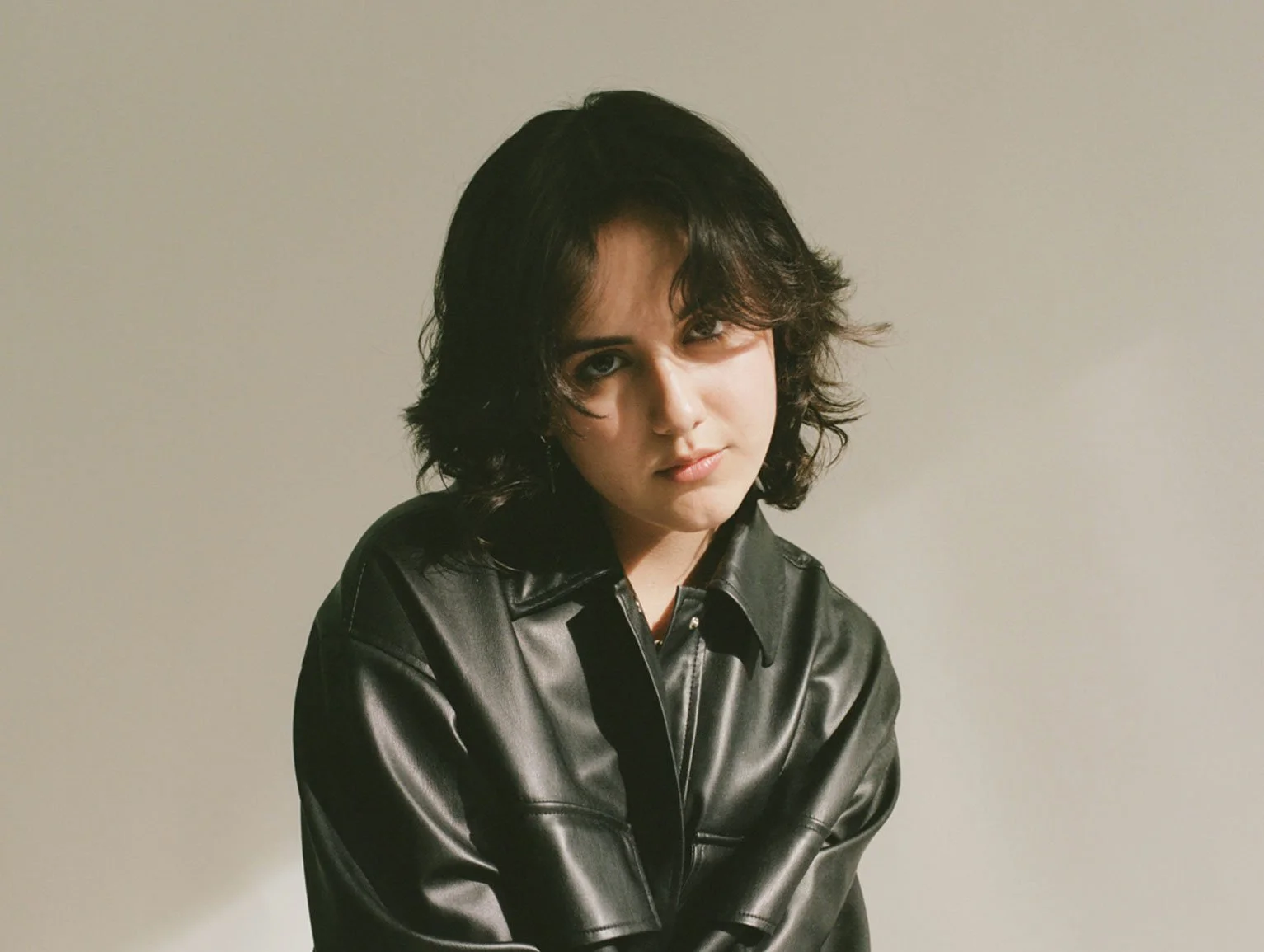 Deadbeat Girl - “She Loves Me”