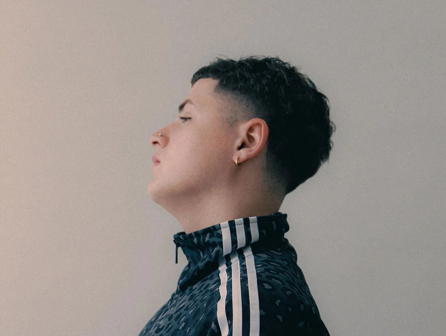 Alfie Sharp – “DON’T KNOW MY NAME”