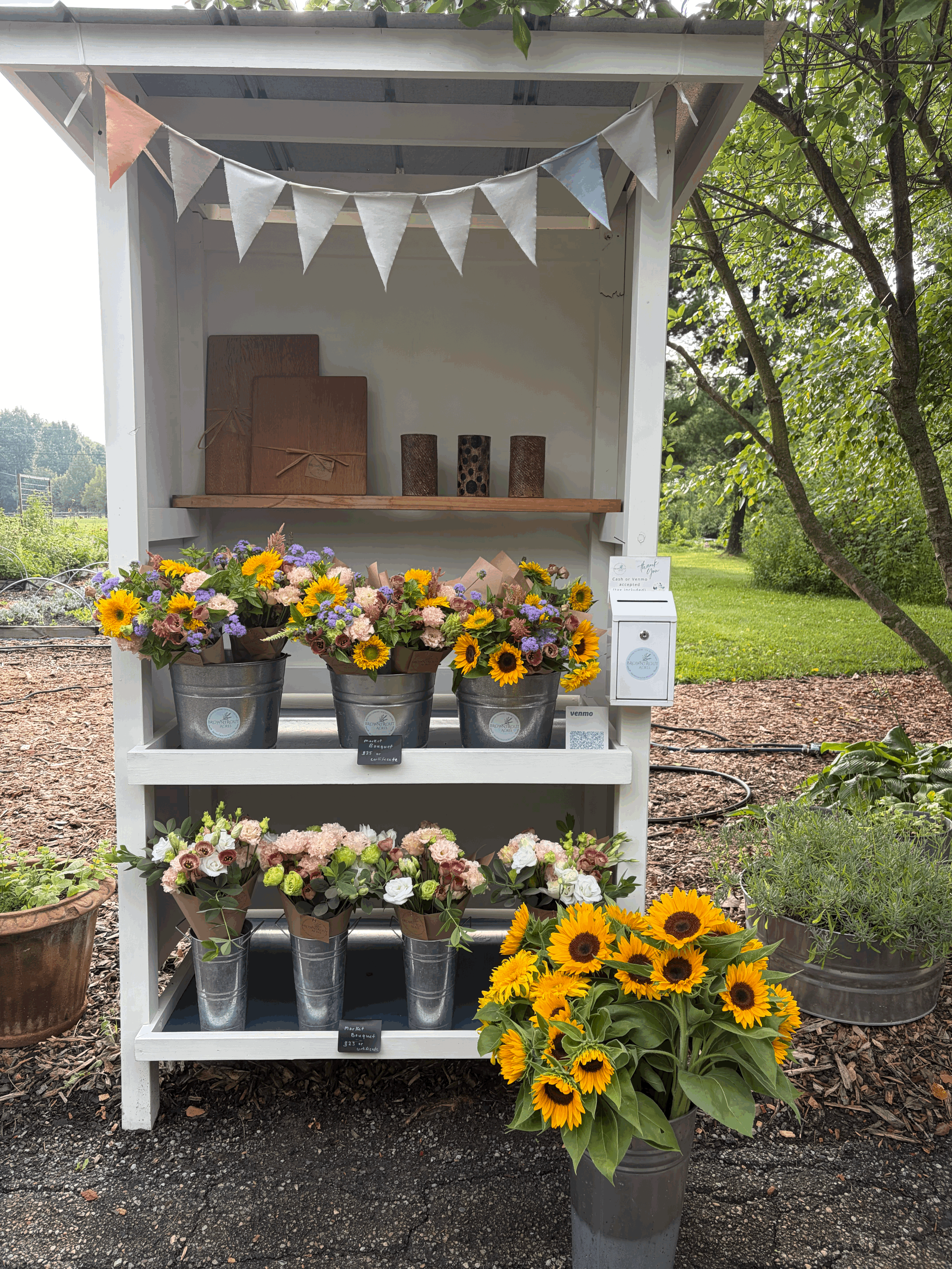 Flower Stand OPEN!