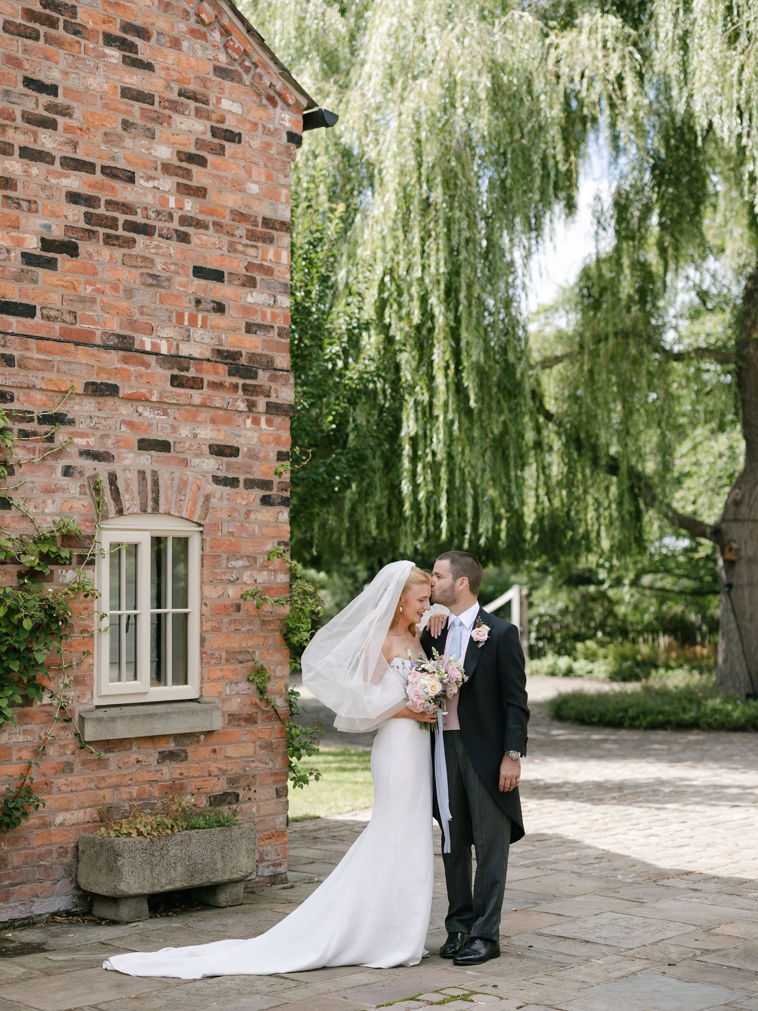 Emily & Luke-3334.jpg