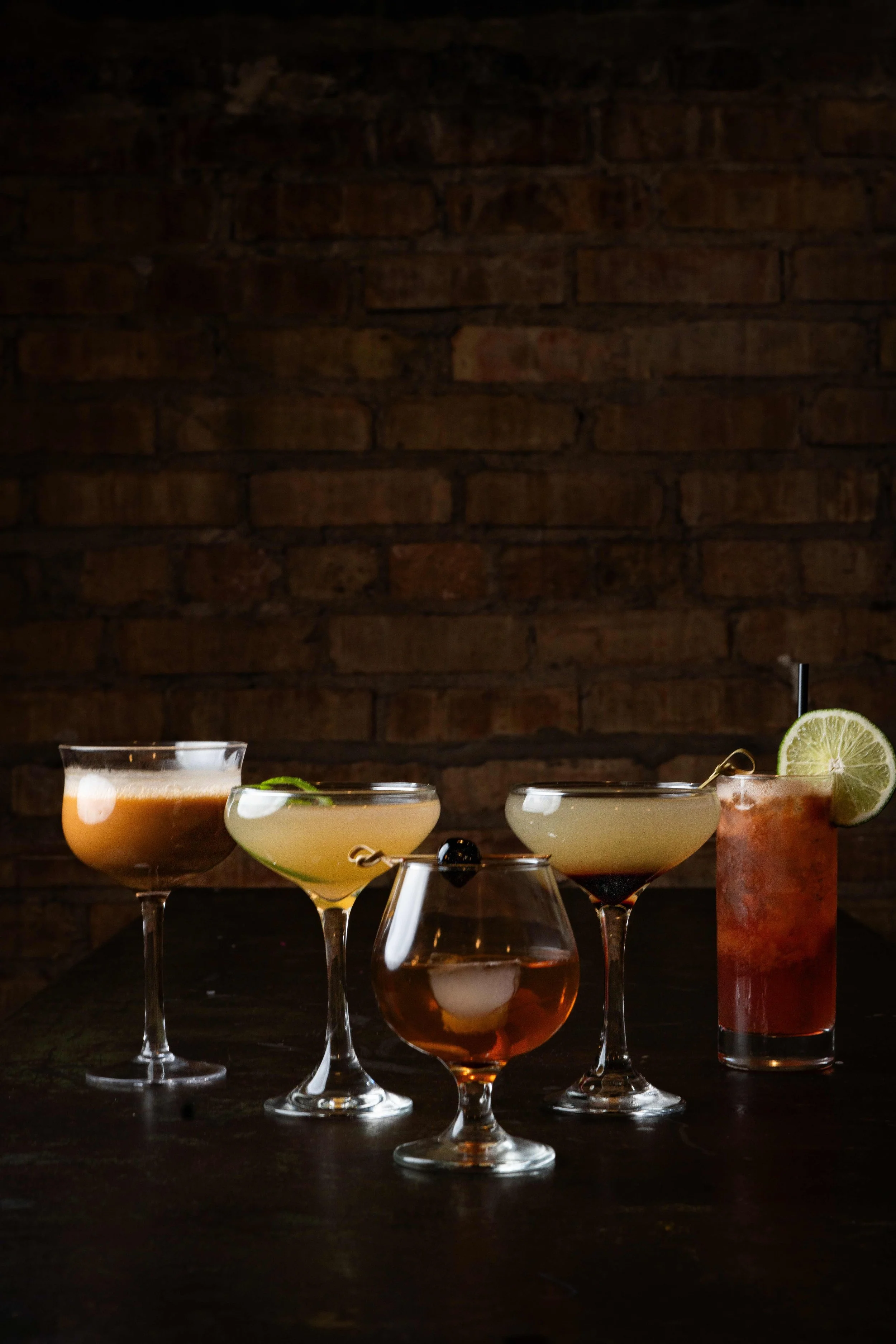 cocktail bar drinks Tinys restaurant in Gary Indiana