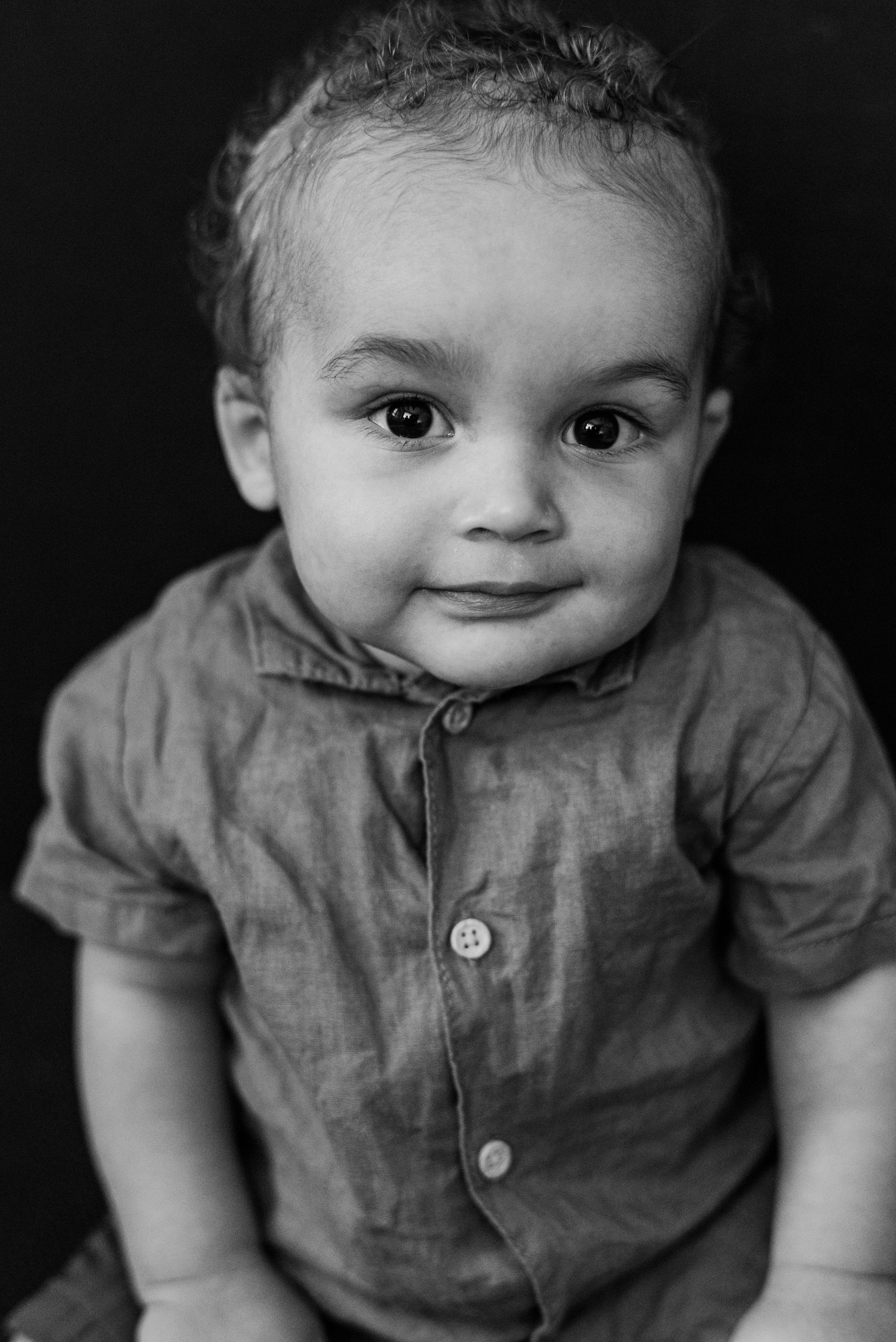 Kelly Nicole Creative-B&W_001.jpg