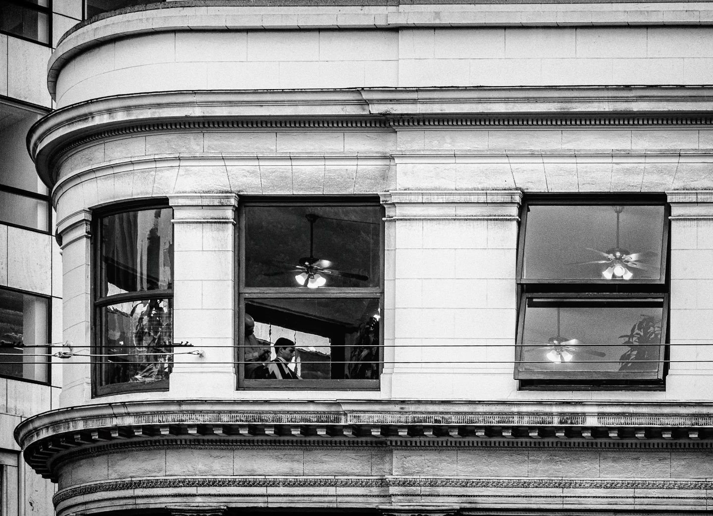 Zoom in on the window for this moment. I was lucky to capture a customer getting a haircut. I always wanted to capture little unscripted moments like this. 

All while in a walk about through the streets of San Francisco

#walkabout #lookeverywhere #