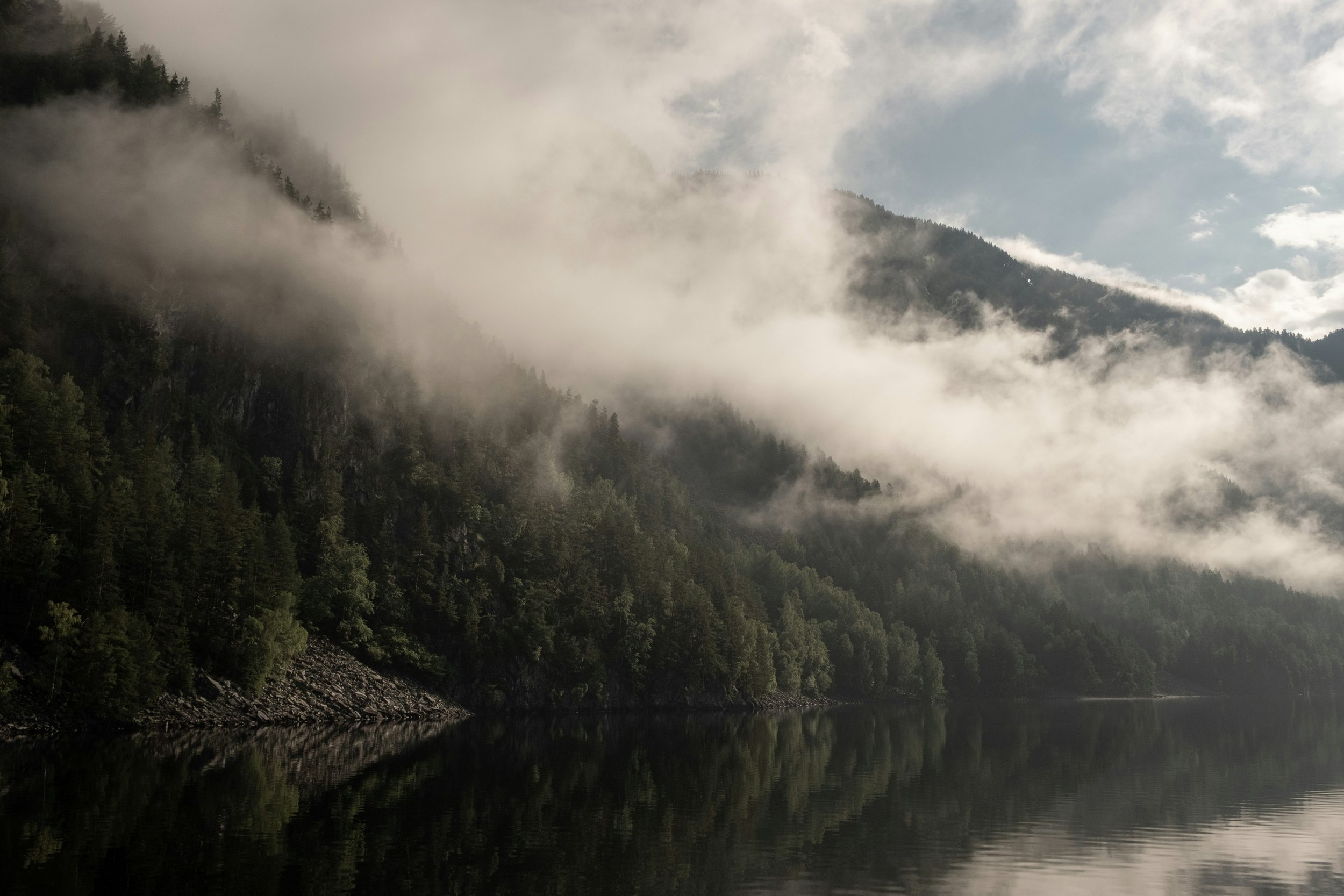 Scaling RevOps: From 1-Person Ops to Embedded Ops Team: What Changes and What Stays