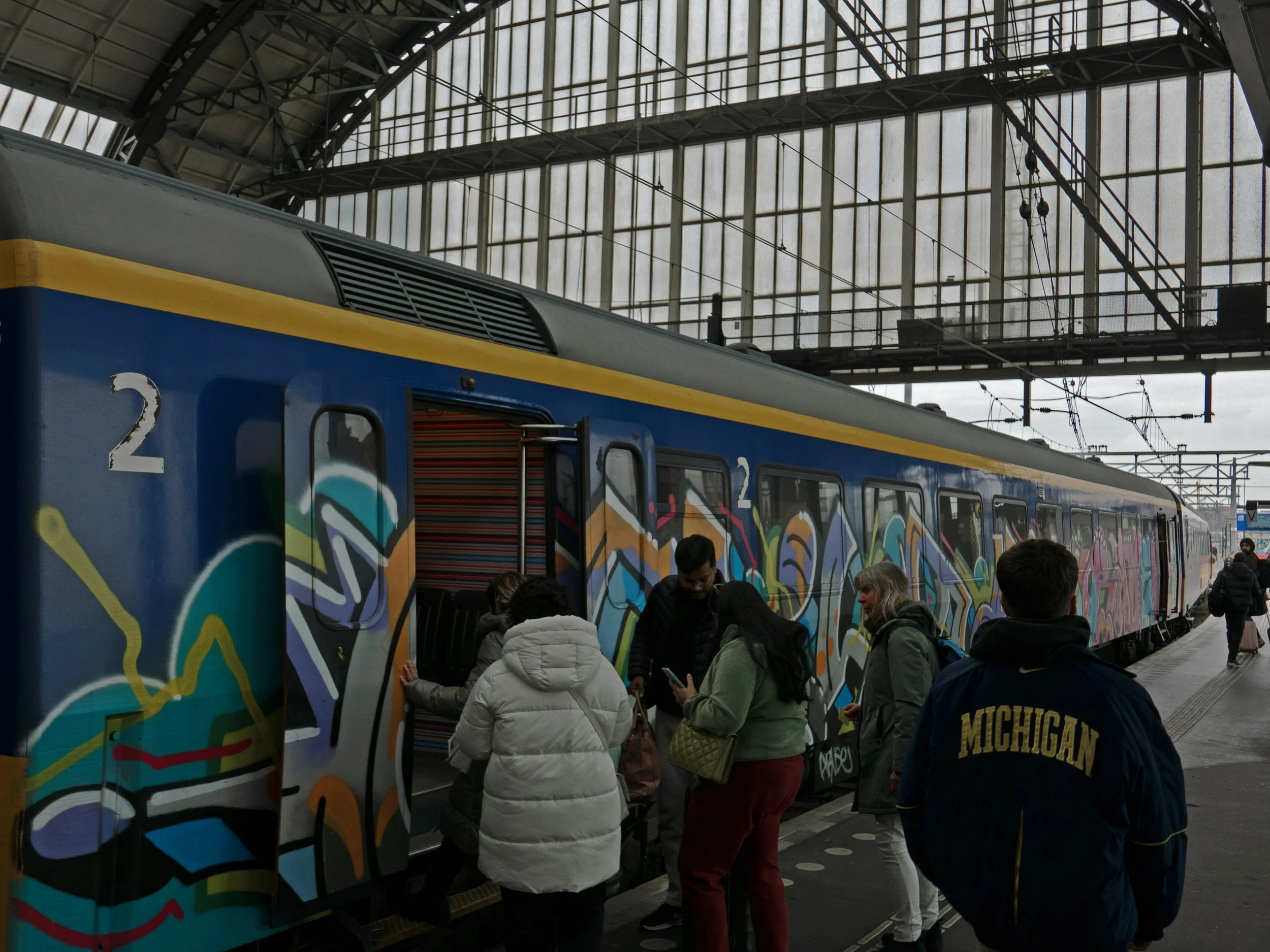 Automation and AI in Enablement: When to Automate, When to Human-Touch