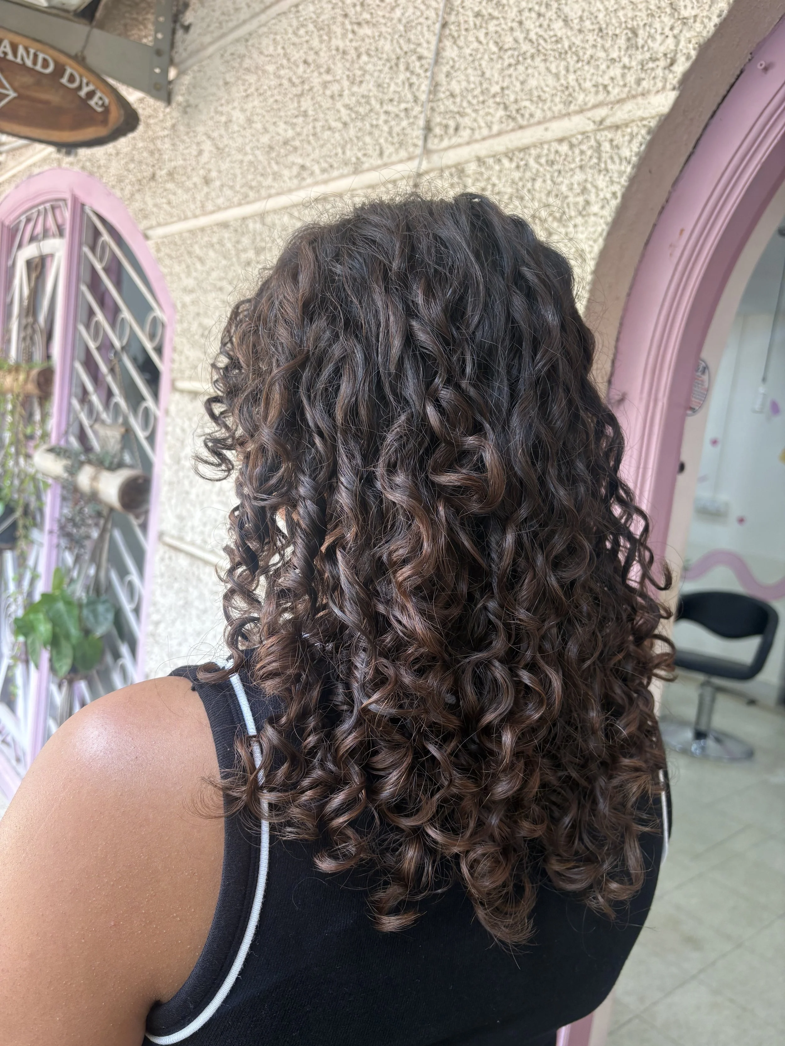 Viral Haircut Realism: Why That Trending Cut Might Not Show Up the Same Way On You