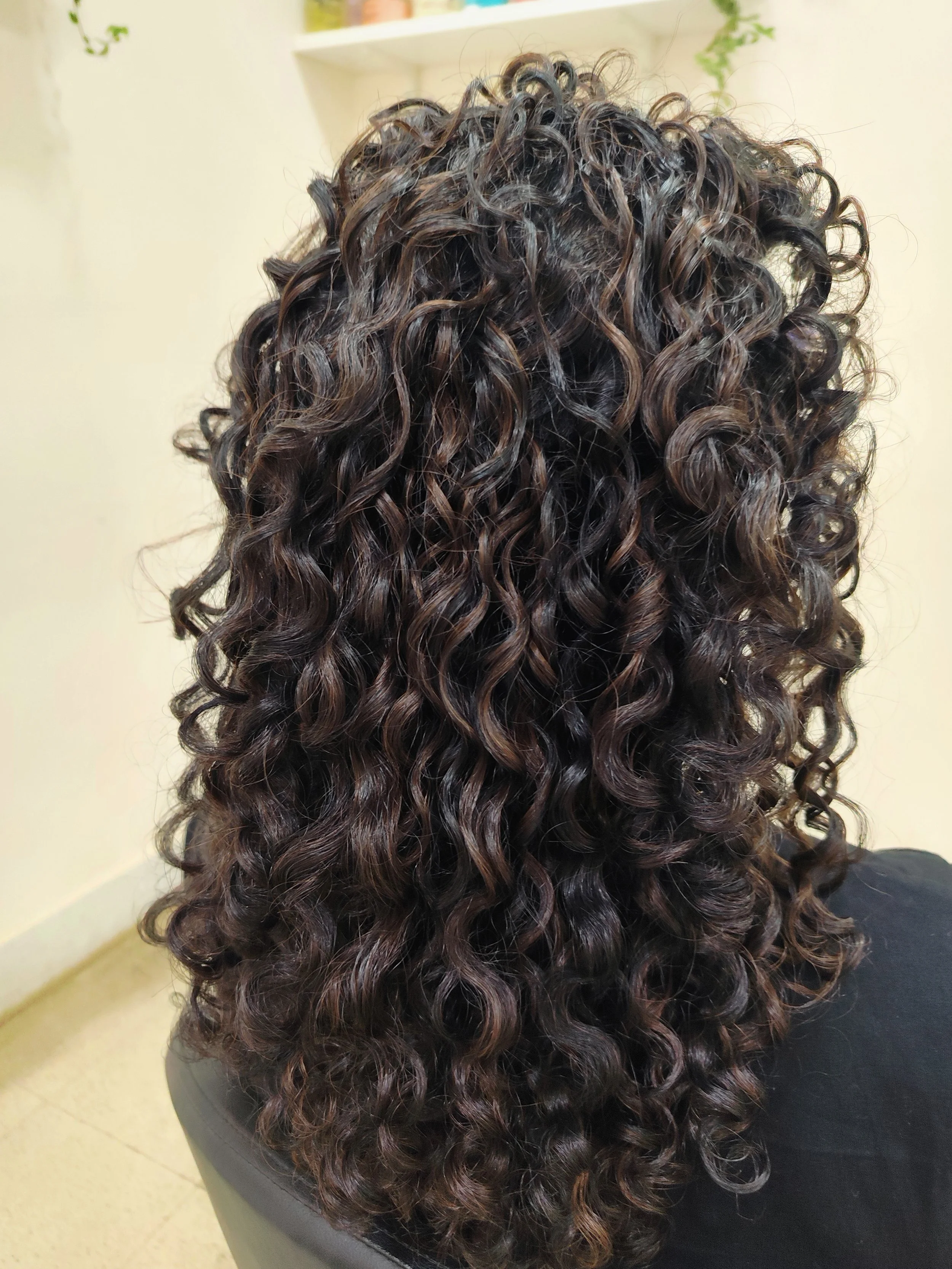Festive Ready, Not Festive Wrecked: Protecting Your Curls Through the Celebration Season
