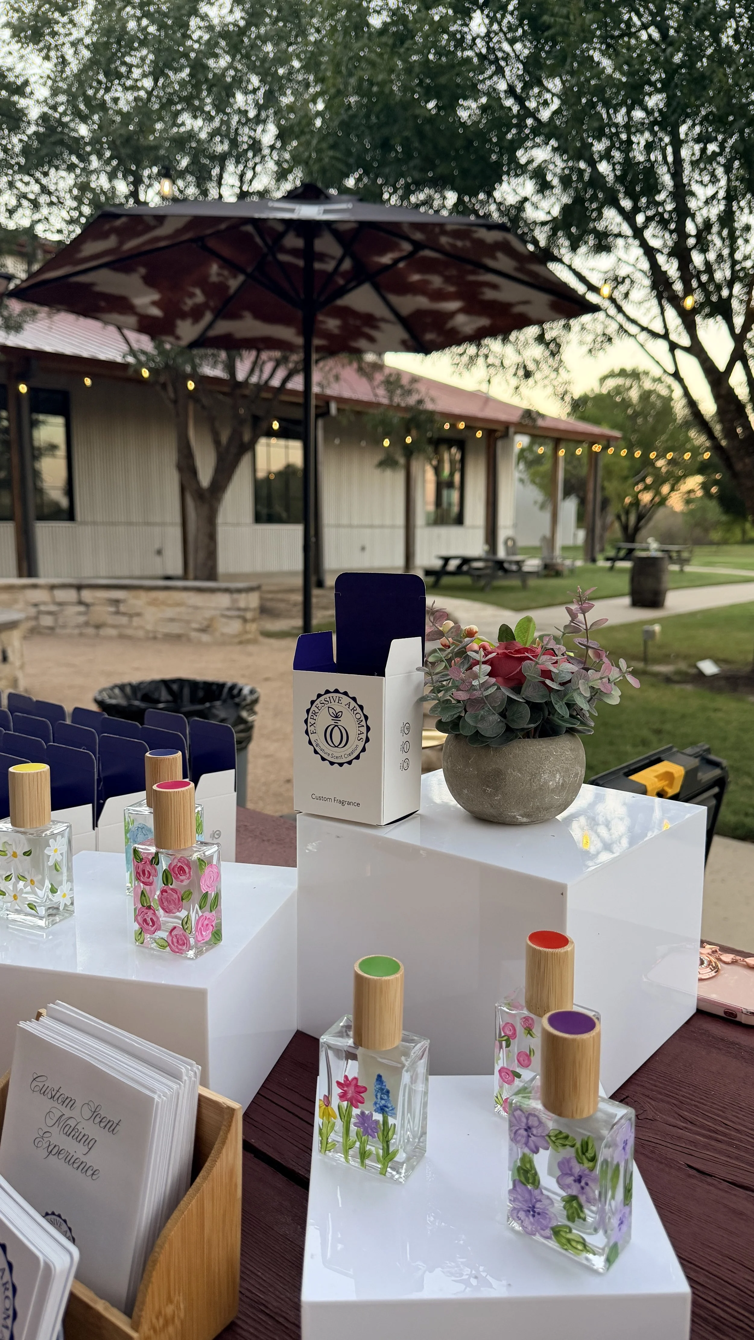 How a Mobile Fragrance Bar Works: From Setup to Signature Scent