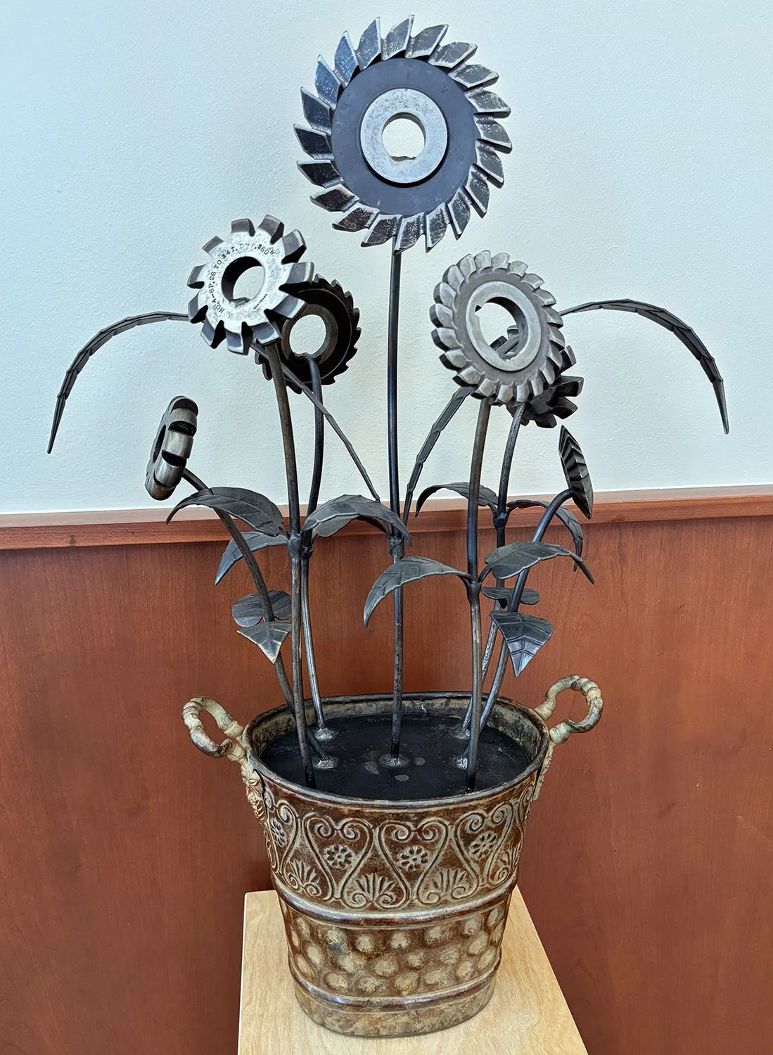 City Flowers,
created by Bruce Slaton,
Metal Art,
27 inches tall,
$375