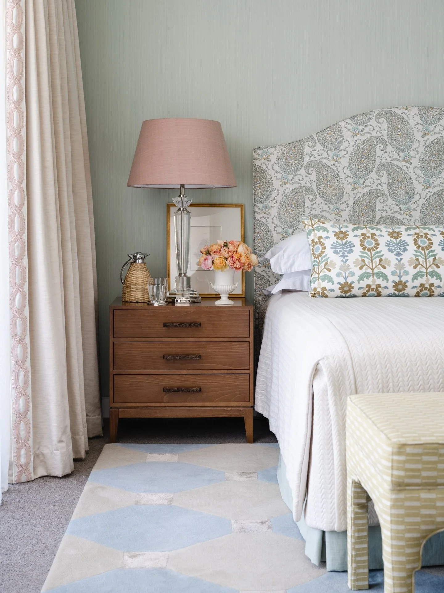A recently completed primary bedroom in beautiful soft colours from a project at New Farm. The custom-made rug was directly inspired by Mrs Mellons painted floor at her home in Antigua. You always learn from the best.

Photo @hannahpuechmarin 
Flower