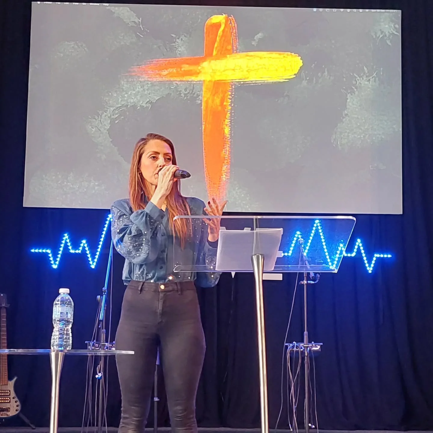 This morning at City Life Church, Pastor Laura delivered a powerful message: "Waiting for Breakthrough" 🙌

As we close out a tough 2025 filled with challenges, she reminded us that God's renewal (Hadash) is already at work&mdash;even when 