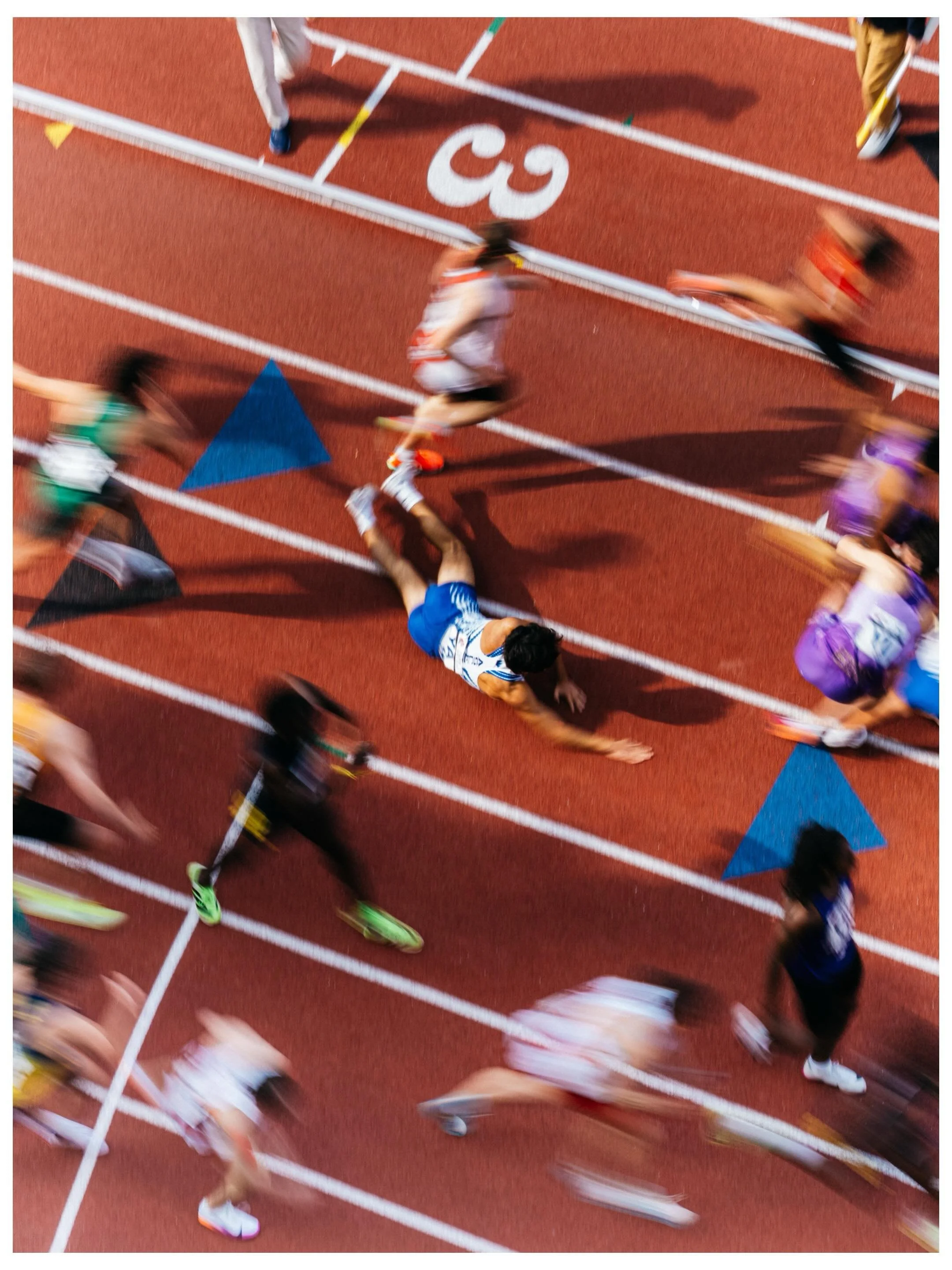 Year 2 at Penn Relays for @on ! Thank you @b.c.calico @pierrerobichaudpdx for the opportunity and the best time with @piercebtownsend @jkh_photo @aaron_fenichell @ko00o0o0o @doddex @aidan__small 💙