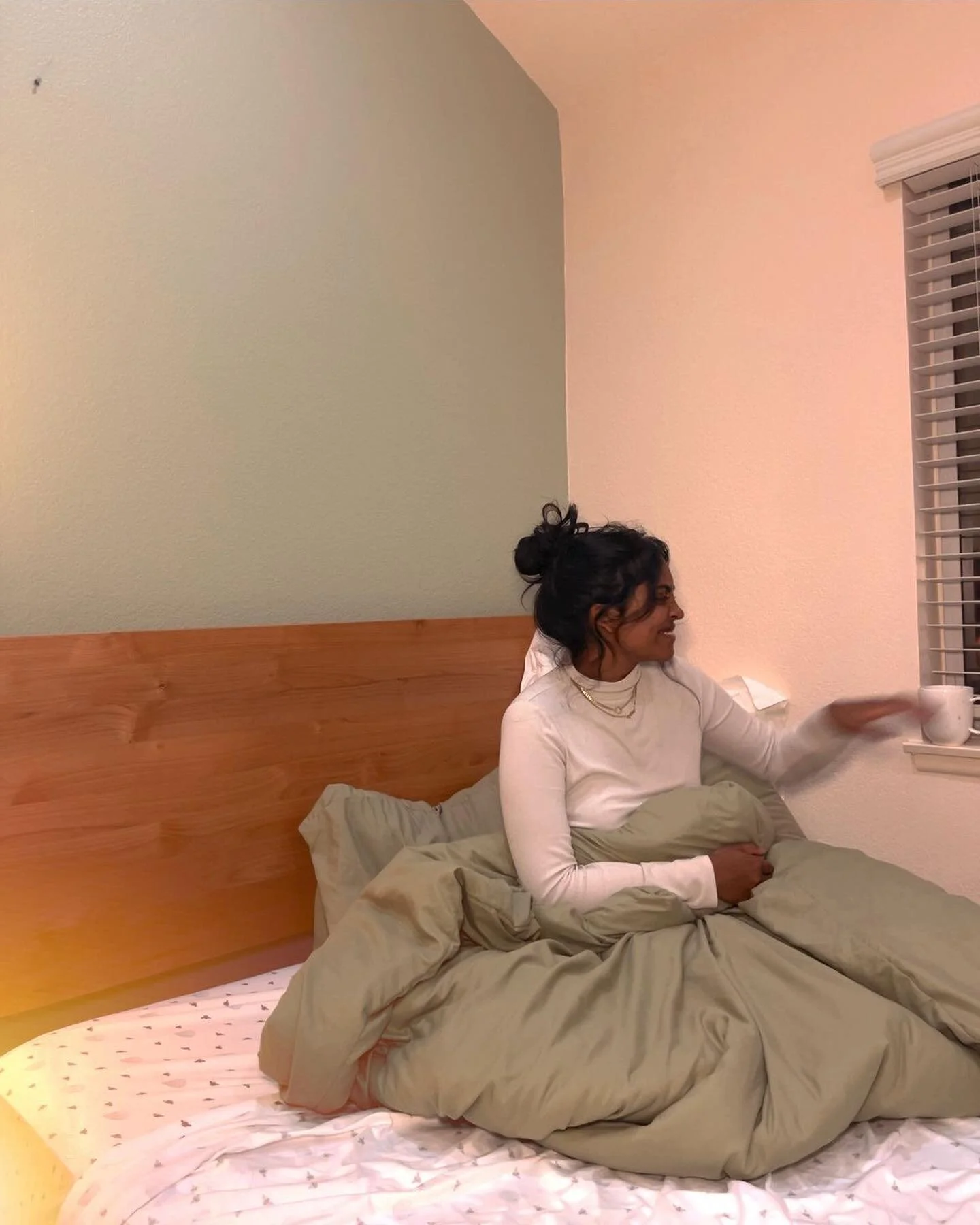-🍵-
messy bun, messy tea
12&bull;7&bull;22
&bull;
&bull;
&bull;
&bull;
&bull;
#roominspo #sagegreen #cozybed #cozyaesthetic #outfitinspo #comfy #pajamas #breakfastinbed #lifestyle #poseinspo #instainspo
