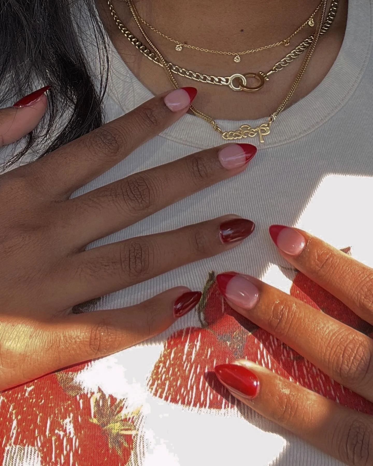 -💅🏾-
strawberry state of mind
12&bull;11&bull;22
&bull;
&bull;
&bull;
&bull;
#strawberry #rednails #rednailinspo #nailinspo #urbanoutfitters #gorjana #necklaceinspo #jewelrylayering #ootd #outfitinspo #browngirlstyle #frenchtip