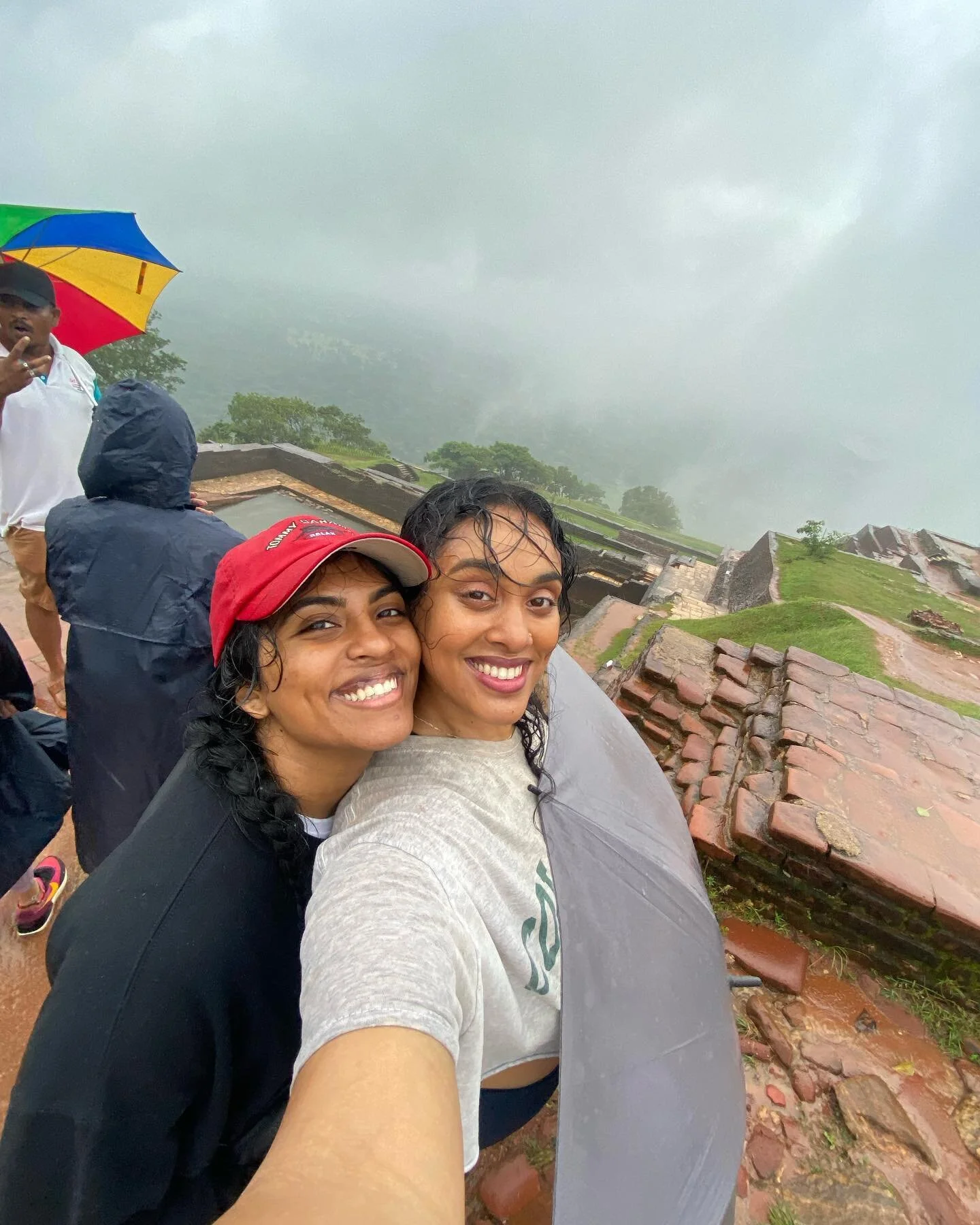 -⛰️-
sigiriya- lion rock
1200 steps
POURING rain
12&bull;21&bull;22
&bull;
&bull;
&bull;
&bull;
#sigiriya #travelsrilanka #visitsrilanka #srilanka #wanderlust #travelvlog #lifestyle #tommybahama #poseinspo #iginspo #instagramaesthetic #rainyday