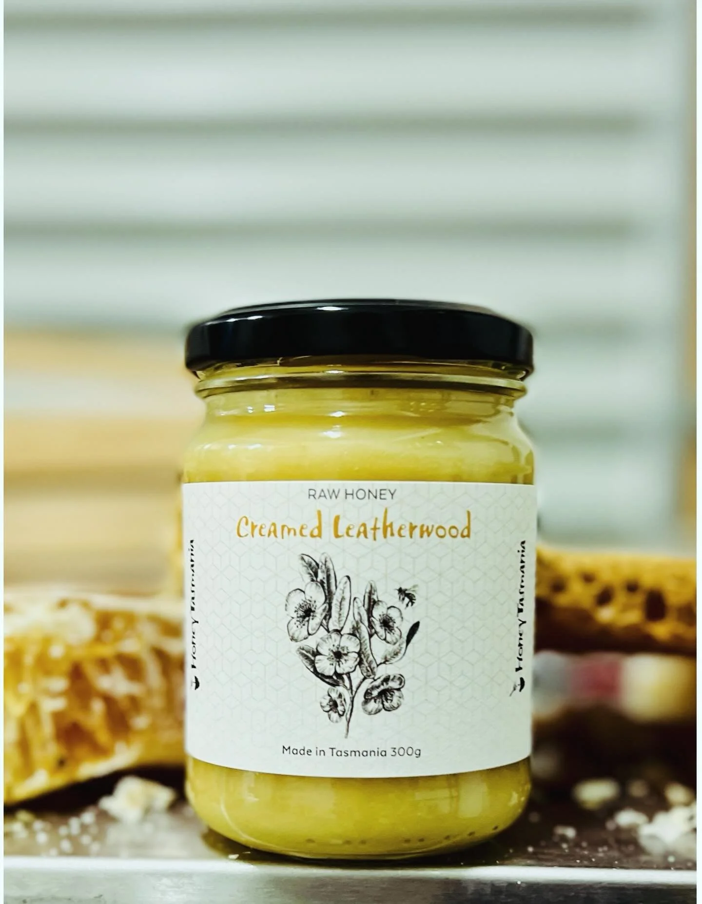 Forget chocolate for Easter this year, come pick up some healthy, delicious creamed leatherwood honey as a special treat! You&rsquo;ll be more popular than that old bunny&hellip; 🤤 @harvest_launceston Saturdays 8.30-12.30
 
#honey #leatherwood #east
