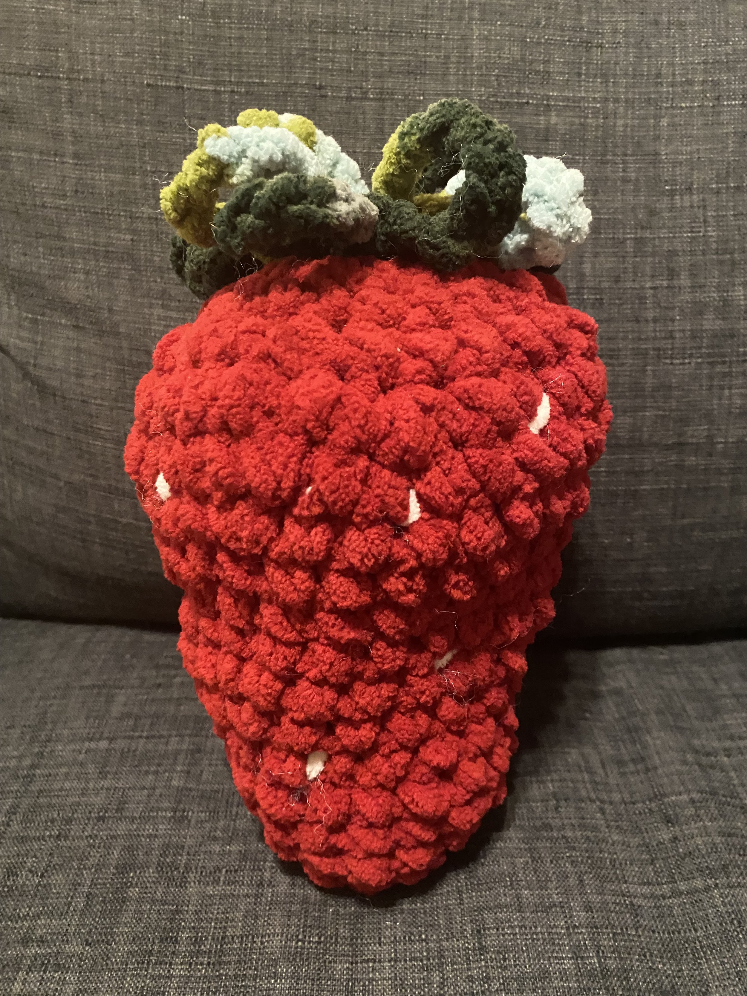 strawberry purse – mama moth