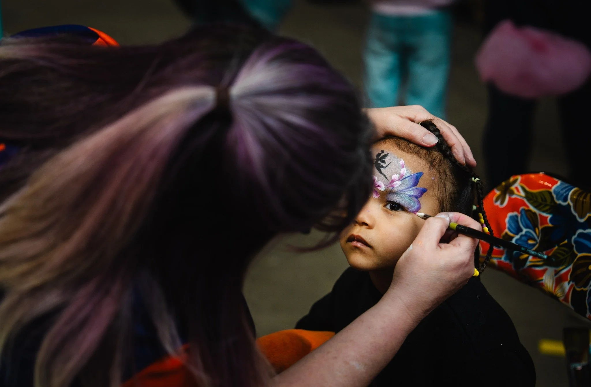 Love a good professional action shot ❤️

#fizzbubble #facepainting #facepainter #facepaintersofinstagram #facepainteradelaide #adelaidefacepainter #facepainterinaction #facepainteronthejob #facepaintingactionshot #adelaideevents #adelaidepartyplanner