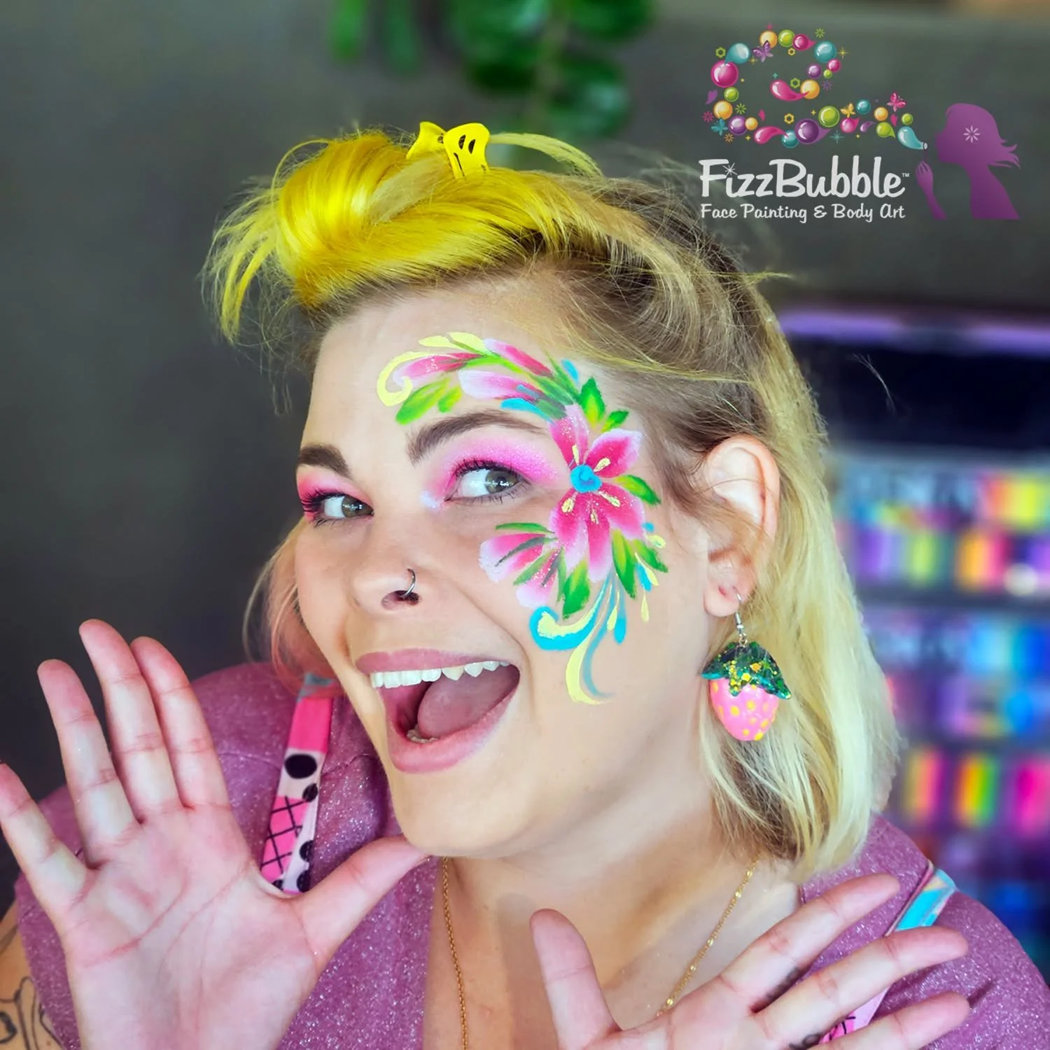 Met so many awesome people today at the beautiful @adelaideuni Magill campus O-week festival for @ausa.adelaide , including the vivacious, creative force that is @calamitytash  and the fab crew from @redfrogsau 

#fizzbubble #facepainting #adelaideun