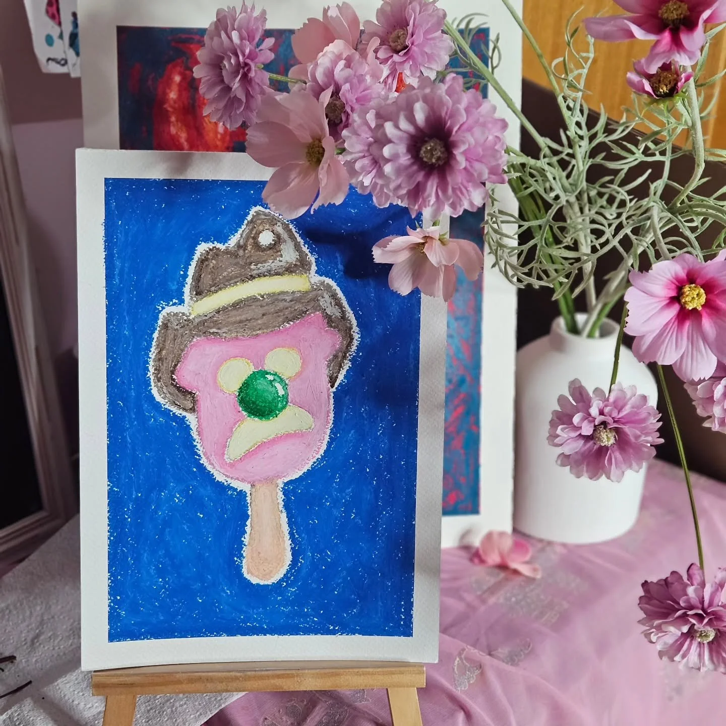 Bubble-O-Bill looking quite happy sitting amongst the flowers

#fizzbubbleartanddesign #oilpastels #bubbleobill #adelaideartist #adelaideart