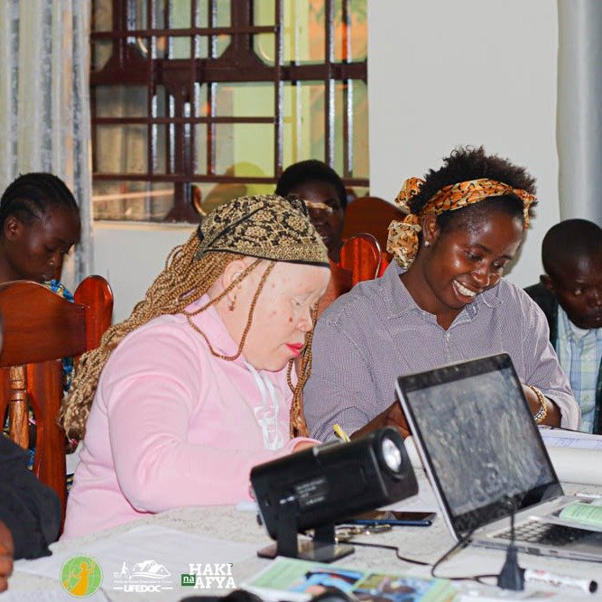 Formation des femmes domestiques sur le virus Mpox à Goma !
Les 23 et 24 avril, UFEDOC a organisé une session de formation pour renforcer les connaissances des femmes domestiques sur le virus Mpox, ses modes de transmission et les gest