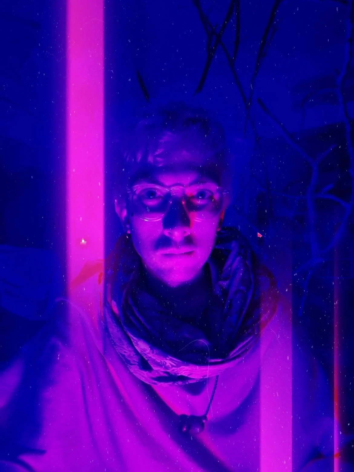 Hellohi, I&rsquo;m Kamil 🖐🏻 It&rsquo;s been a while since I posted an actual photo of myself here, so I thought I&rsquo;d balance the algorithm a little bit and say hi.

Besides my face, I&rsquo;m also sharing a few random moments from what I do on