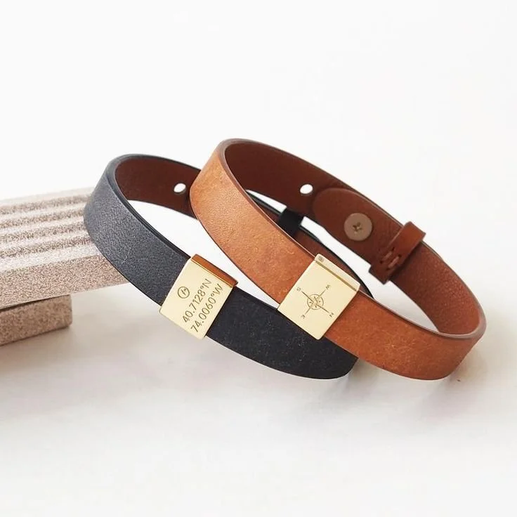Pulsera-publicitaria-cuero.jpeg