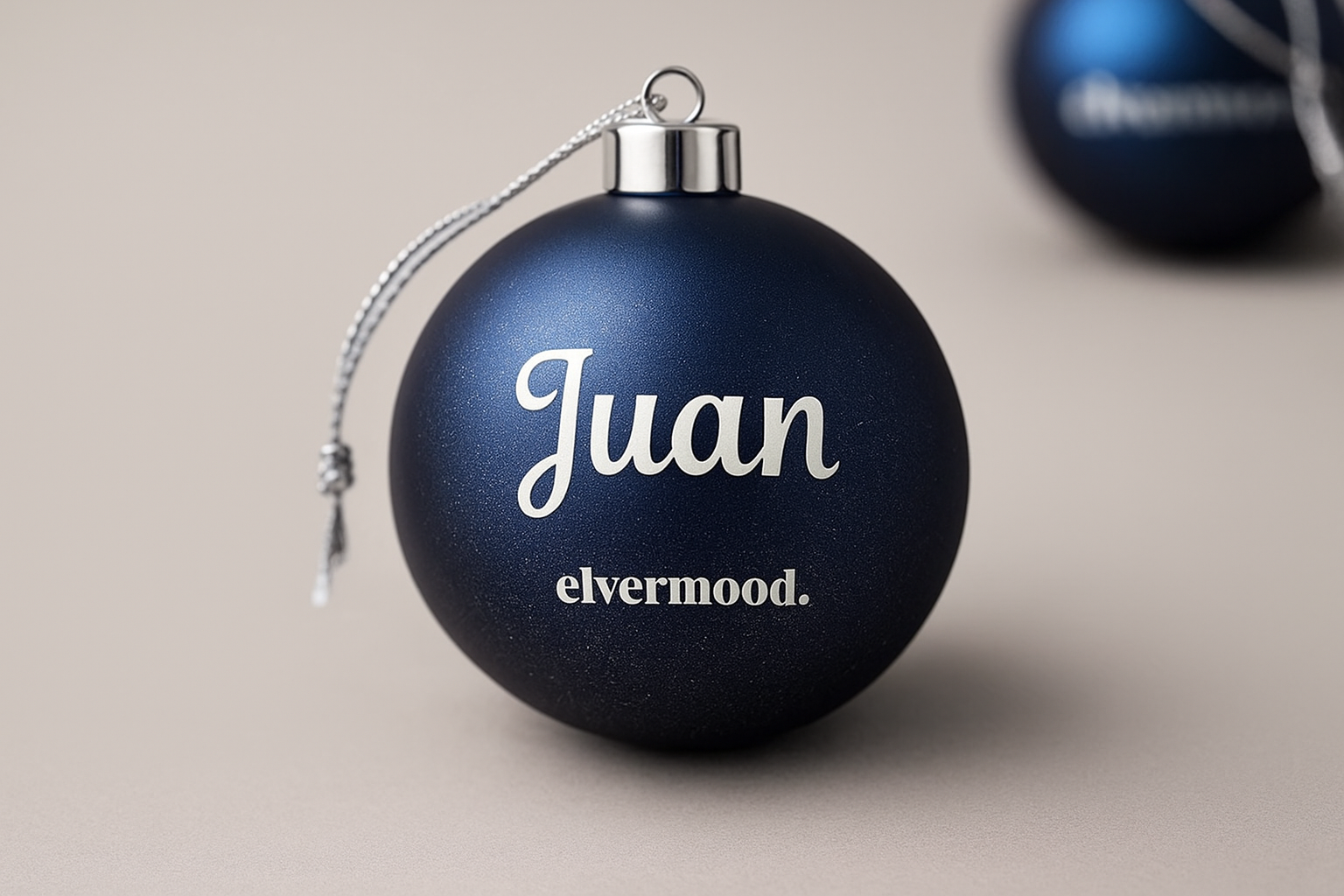 Bolas-de-Navidad-personalizadas-para-empresas-con-nombre-1.png