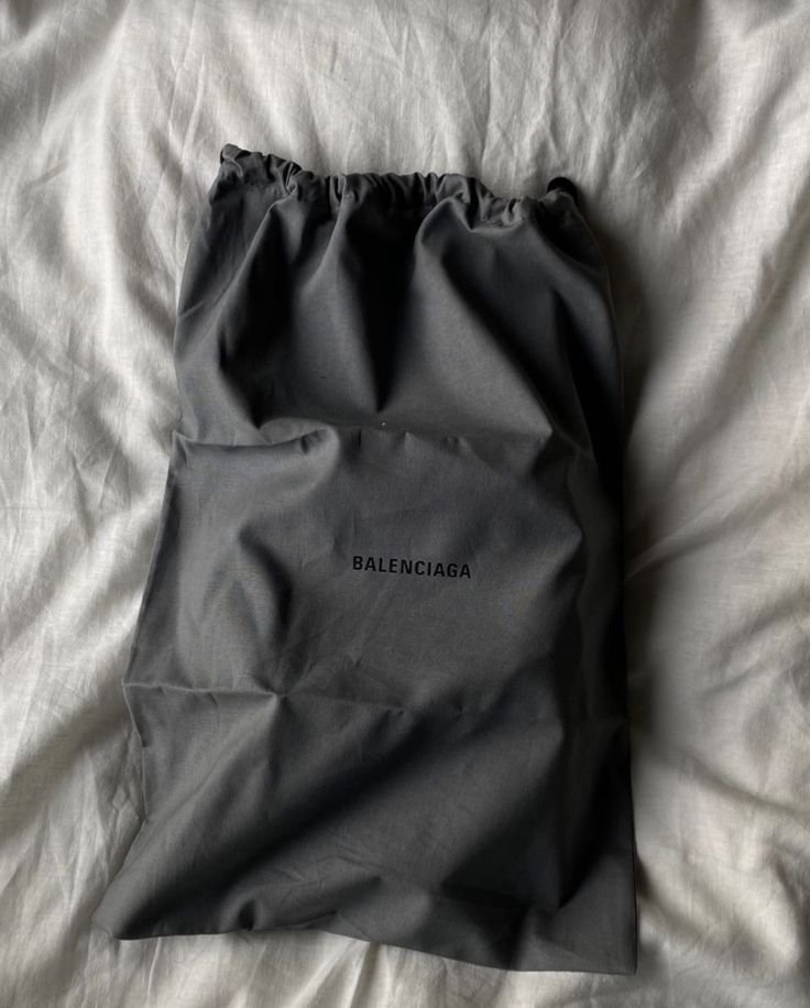 zapatero corporativo.jpg