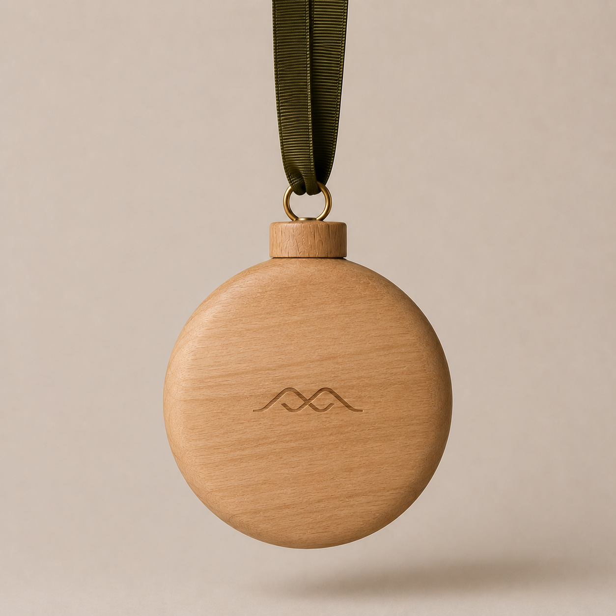bola navidad madera en plano.png