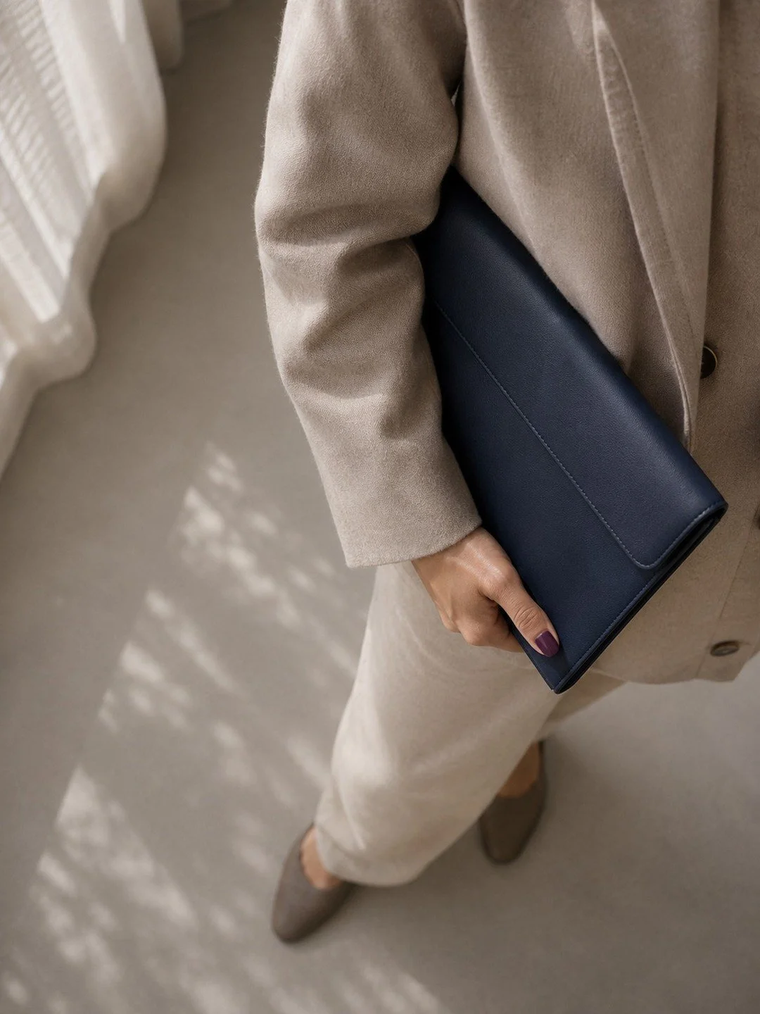 Premium custom #merchandising for brands that want to stand out beyond the ordinary.

A refined laptop sleeve paired with a custom #AirTag holder - Two everyday pieces, elevated through thoughtful design &amp; personalization.