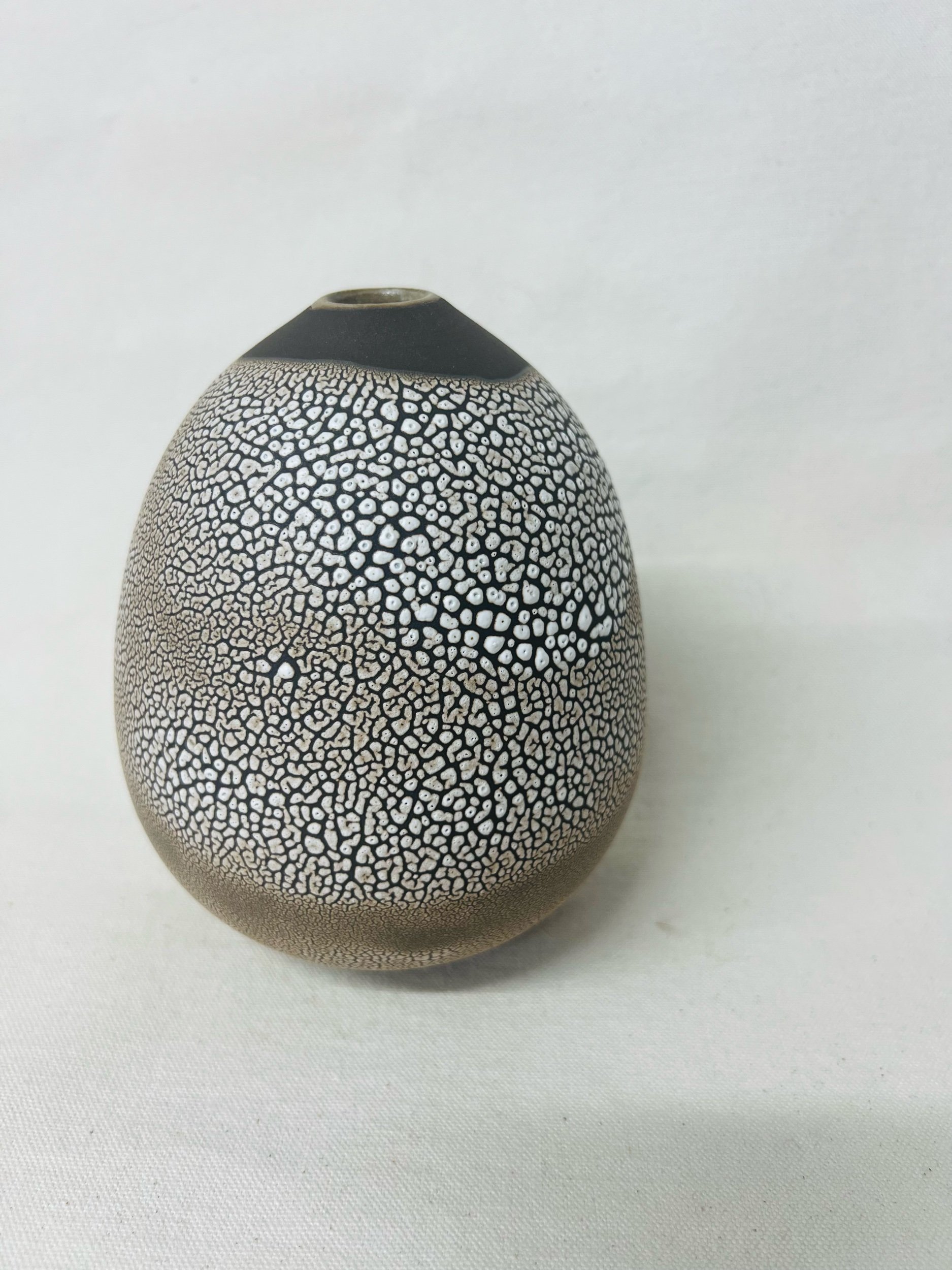 Handmade gift ideas for your home, made in Glasgow, Scotland. Unique handmade ceramic vase.
