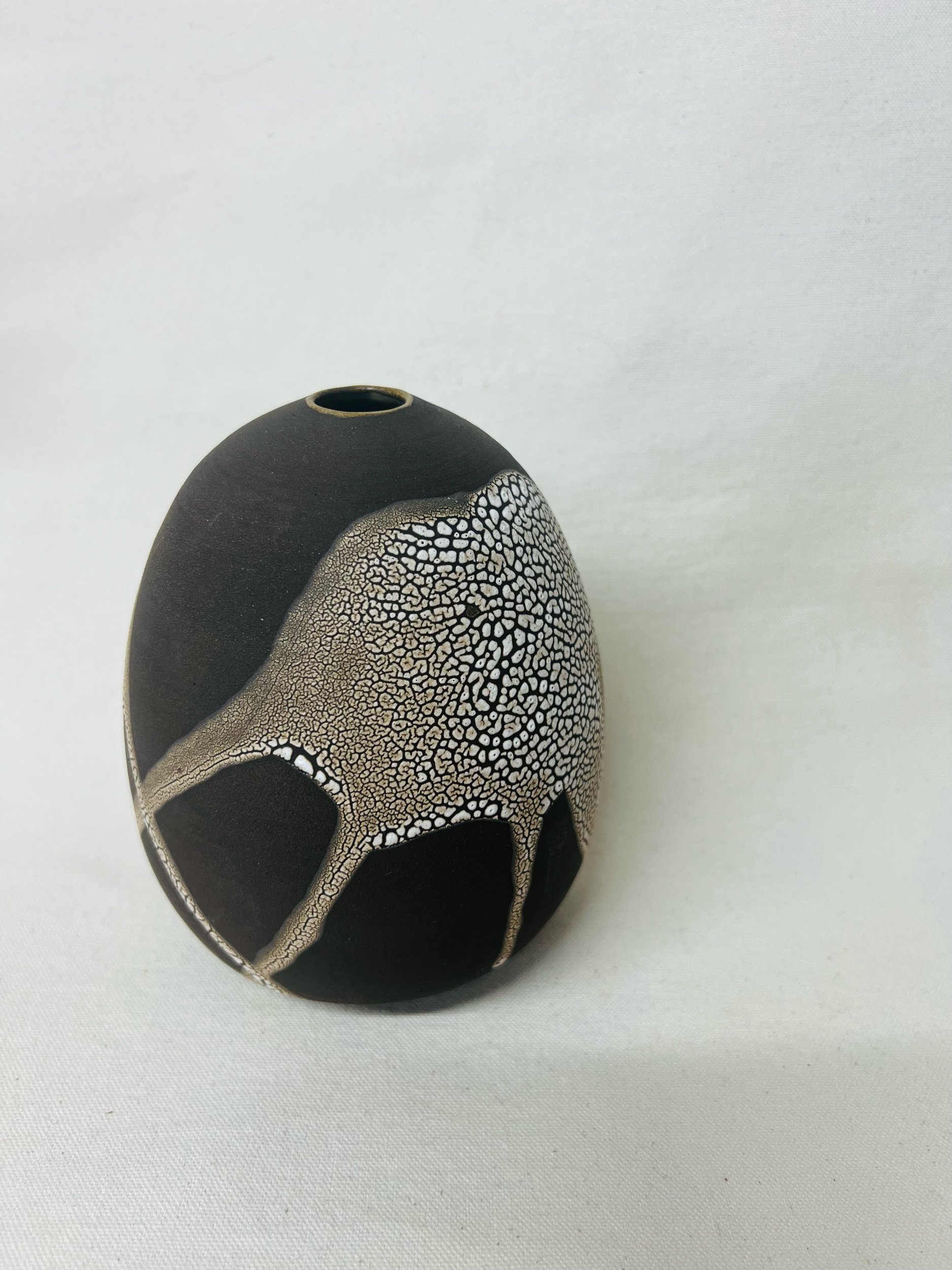 Large, handmade ceramic vase made with black stoneware. Made in Scotland. Handmade rustic stoneware vase made in Glasgow. Home decor inspired by nature. unique handmade vases. Handmade gifts.
