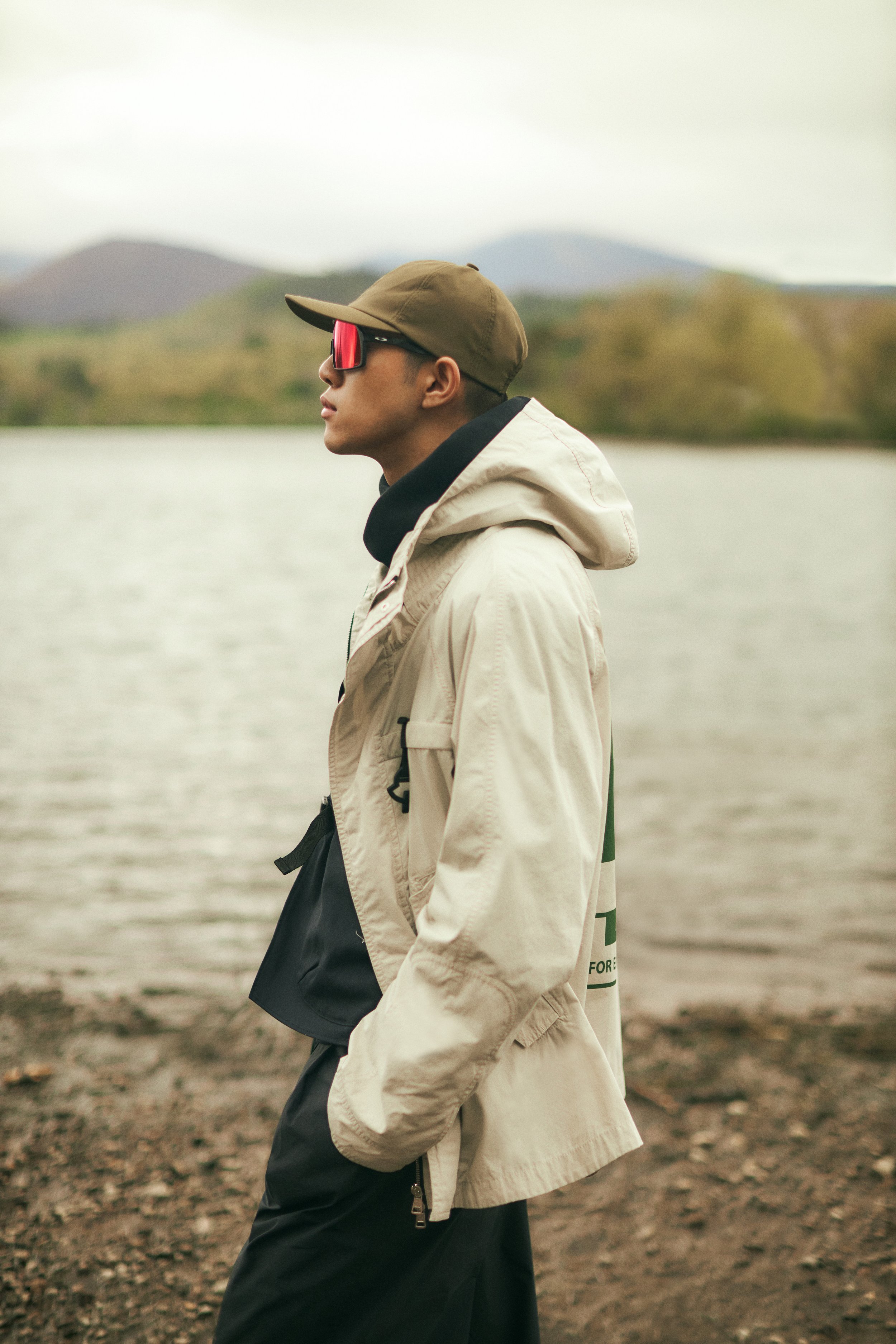 5 MONCLER CRAIG GREEN Hancock Jacket,
OAKLEY Sutro Sunglasses