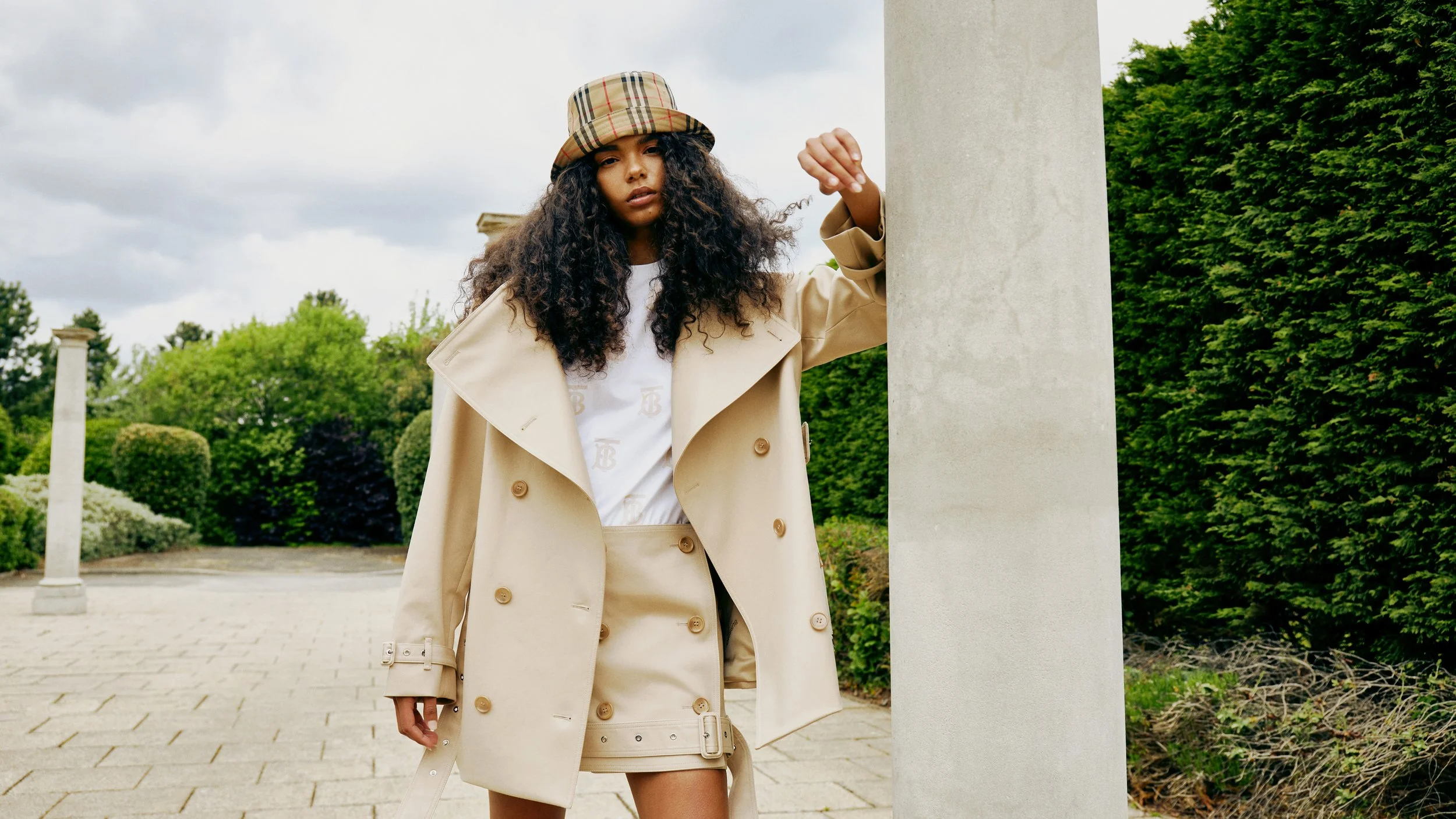 23-05-22_Burberry_HR1.jpg
