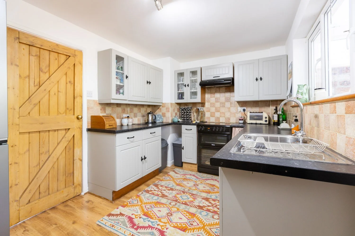 08-felixstowe-real-estate-kitchen-interior.jpg