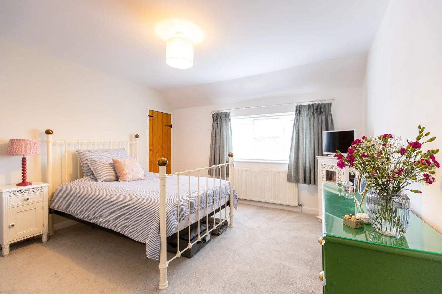 13-felixstowe-real-estate-bedroom.jpg