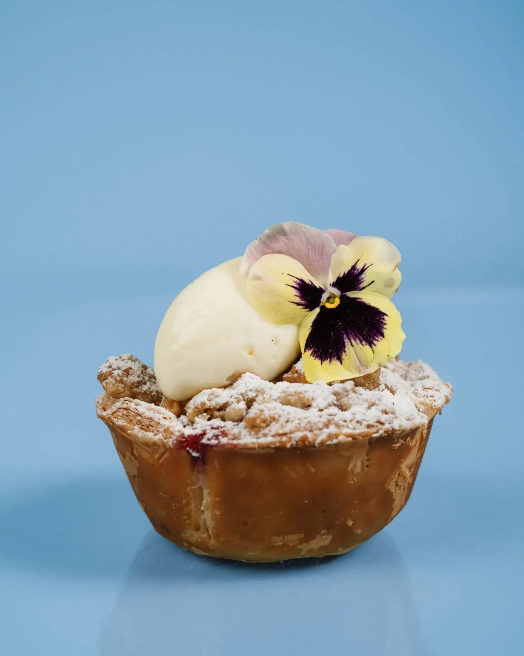Pear &amp; Rhubarb Crumble Cup