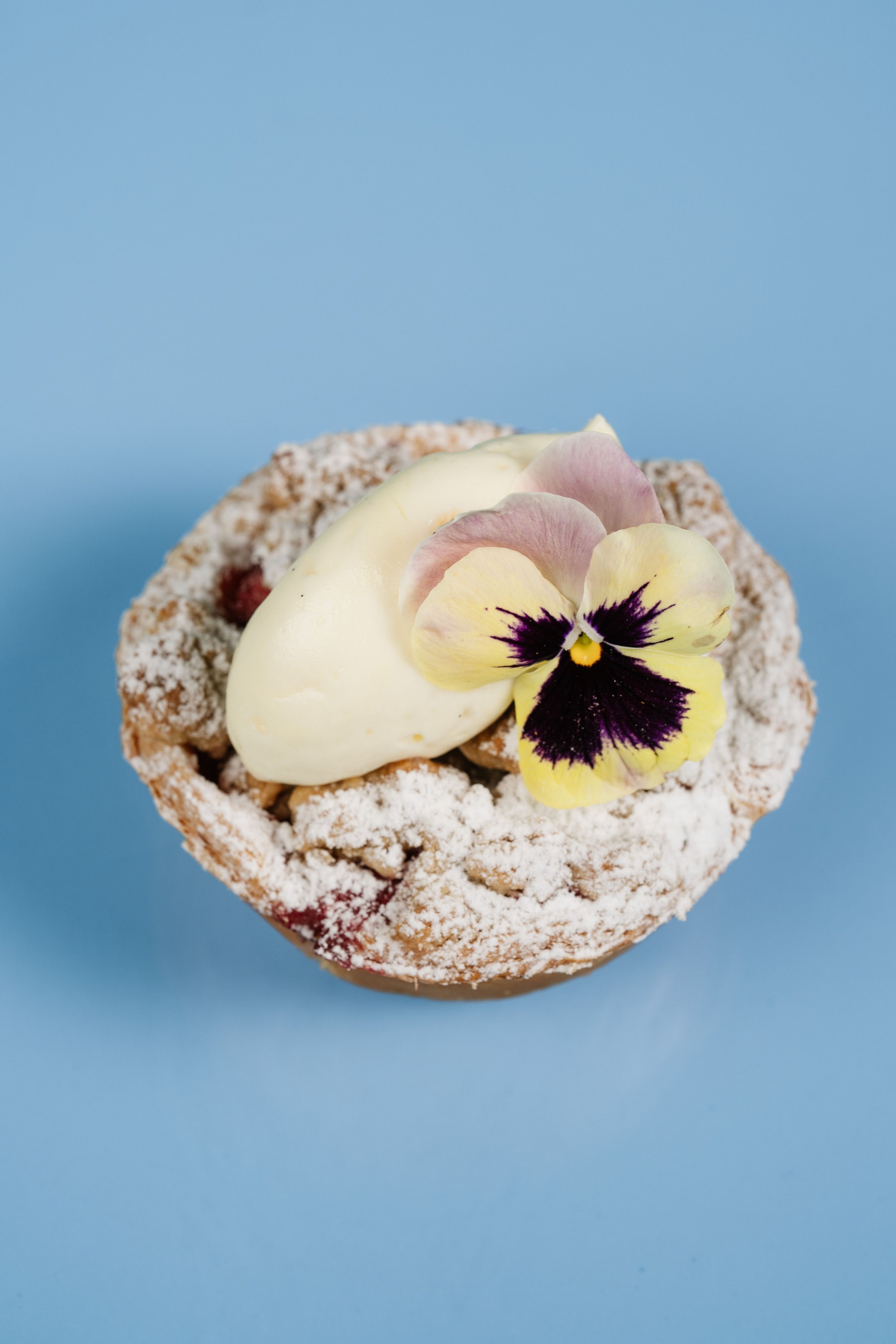 Pear &amp; Rhubarb Crumble Cup