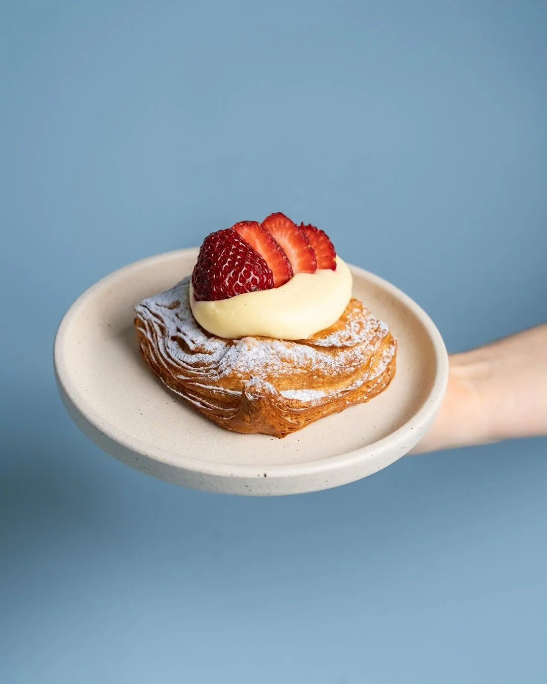 A little strawberry cheesecake appreciation post 🍓

Some things earn their place in the cabinet. This one&rsquo;s made a pretty convincing case.

Duck in daily 7AM - 4PM

#toowoombafoodies #pastrylover #cheesecake #ae #mf