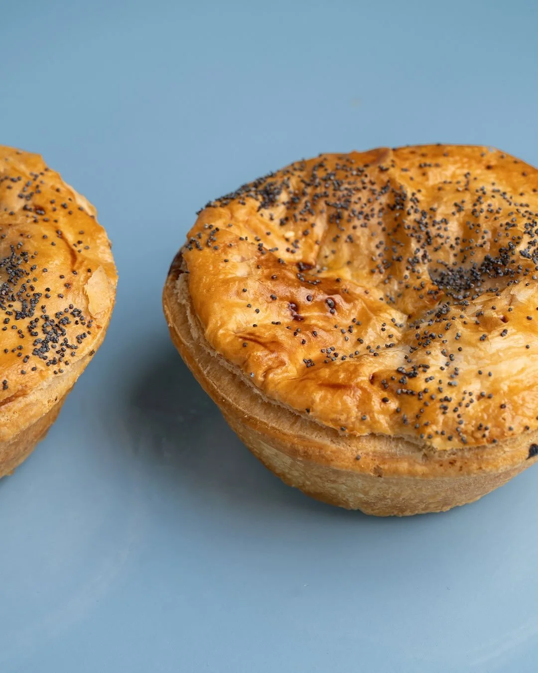 Some days call for something savoury.

A chunky steak and mushroom pie, a classic beef sausage roll, or pork and apple with a hint of sage. All wrapped up in golden, flaky pastry.

The only difficult part is choosing.

Duck in daily 7AM - 4PM

#sausa