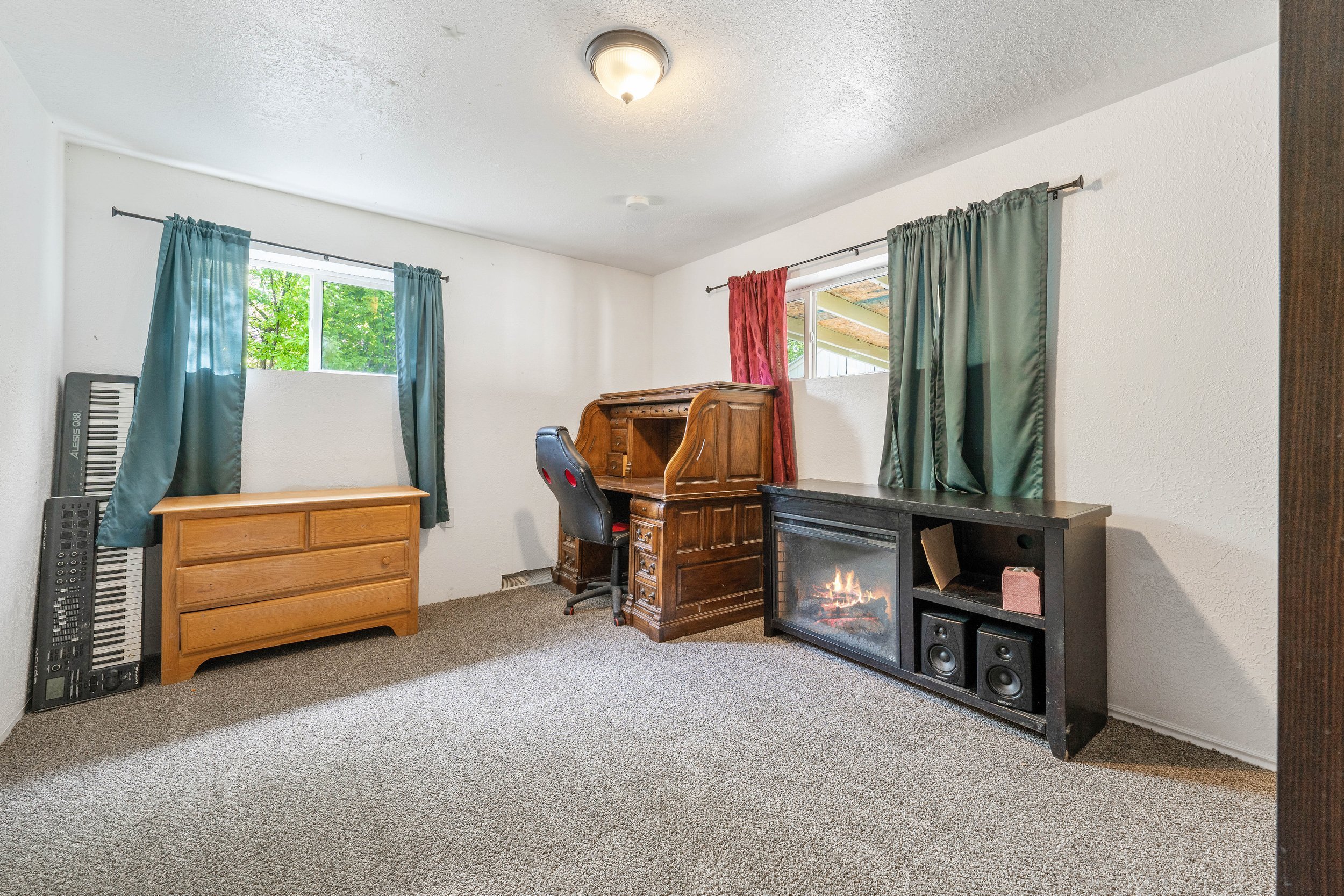 19-1136 Dalton Ave S_19.jpg