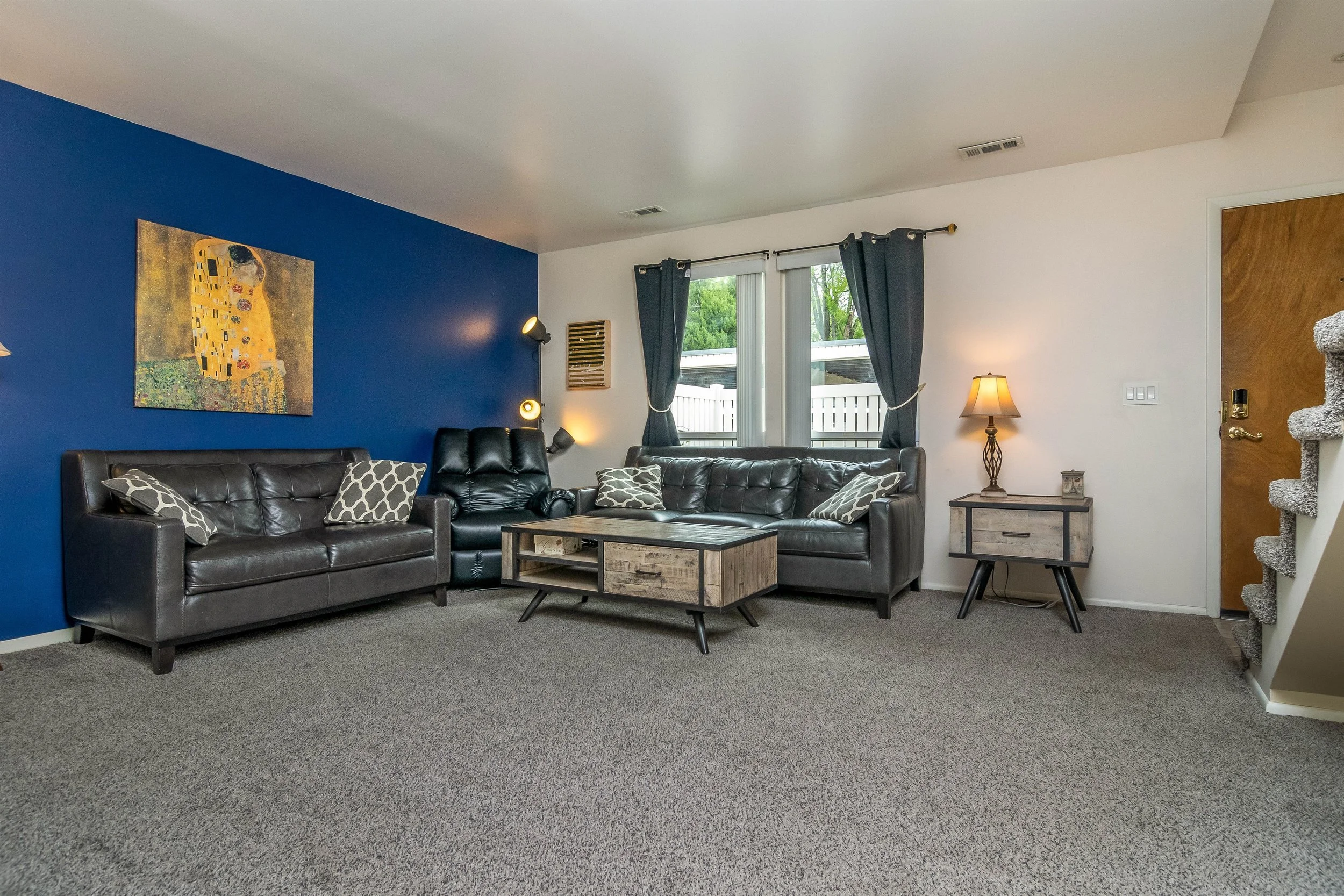 007_Living Room.jpg