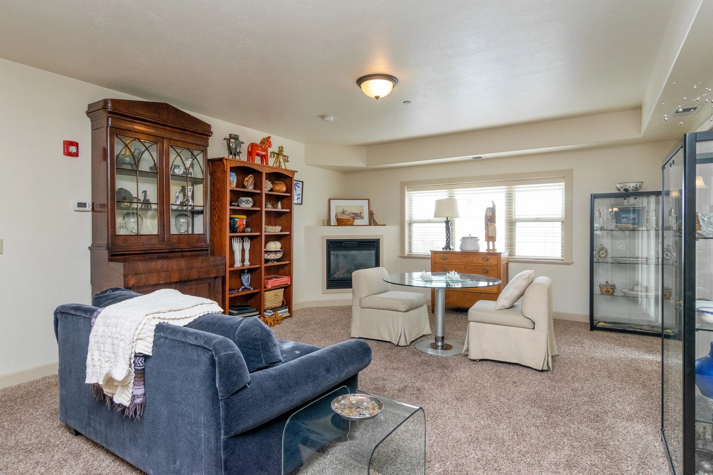 008_Living Room .jpg