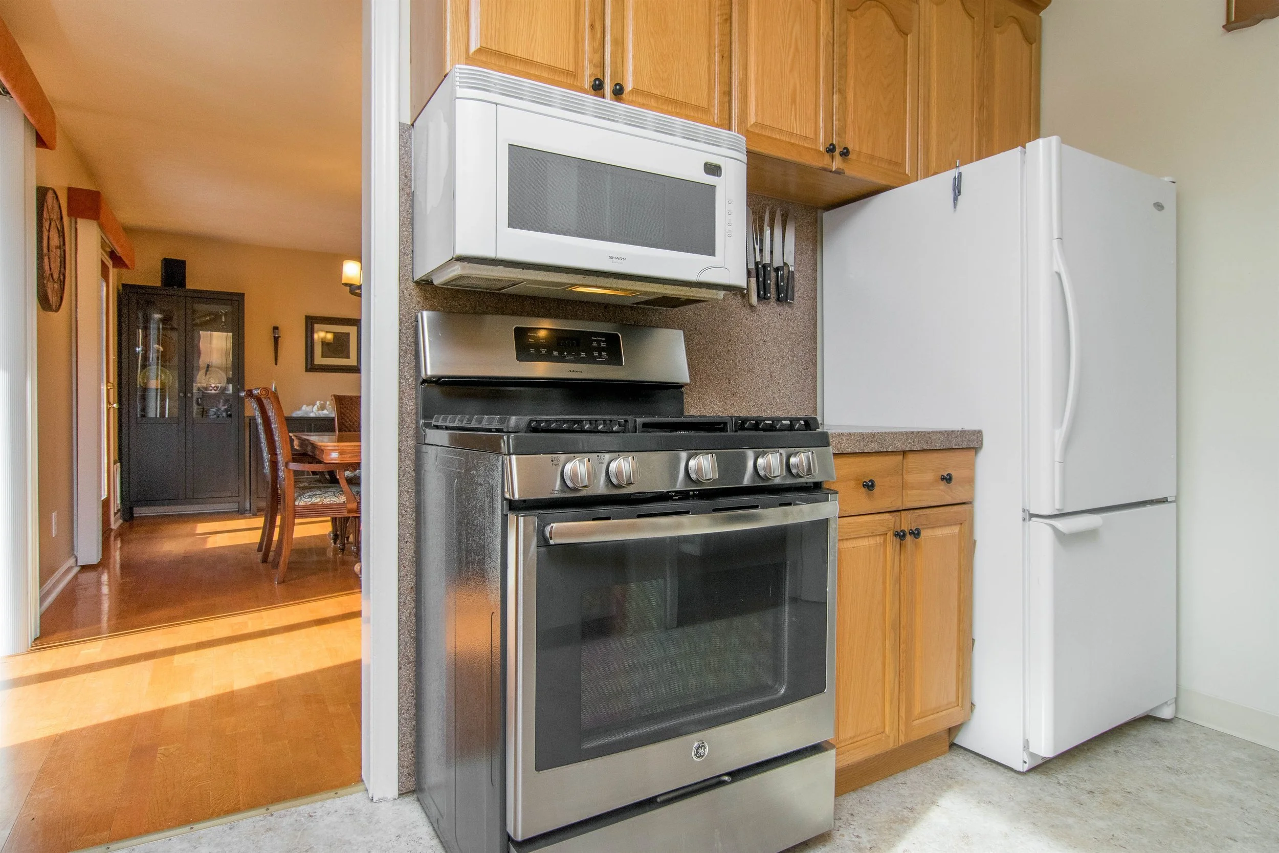 009_Kitchen.jpg