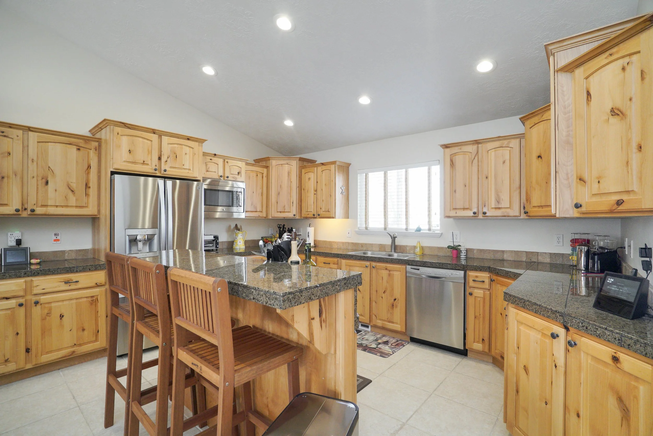 006_Kitchen.jpg