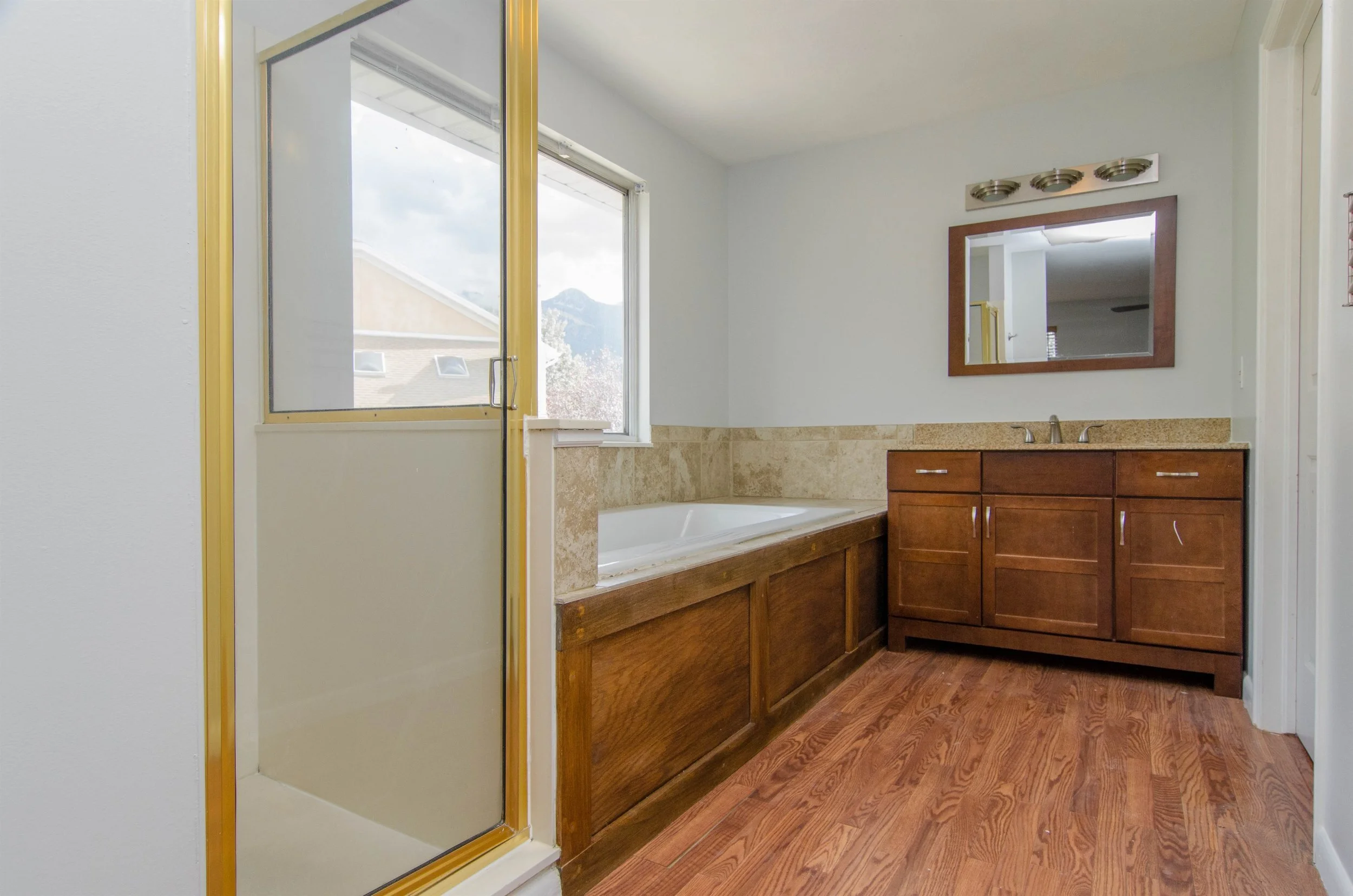 014_Master Bath.jpg