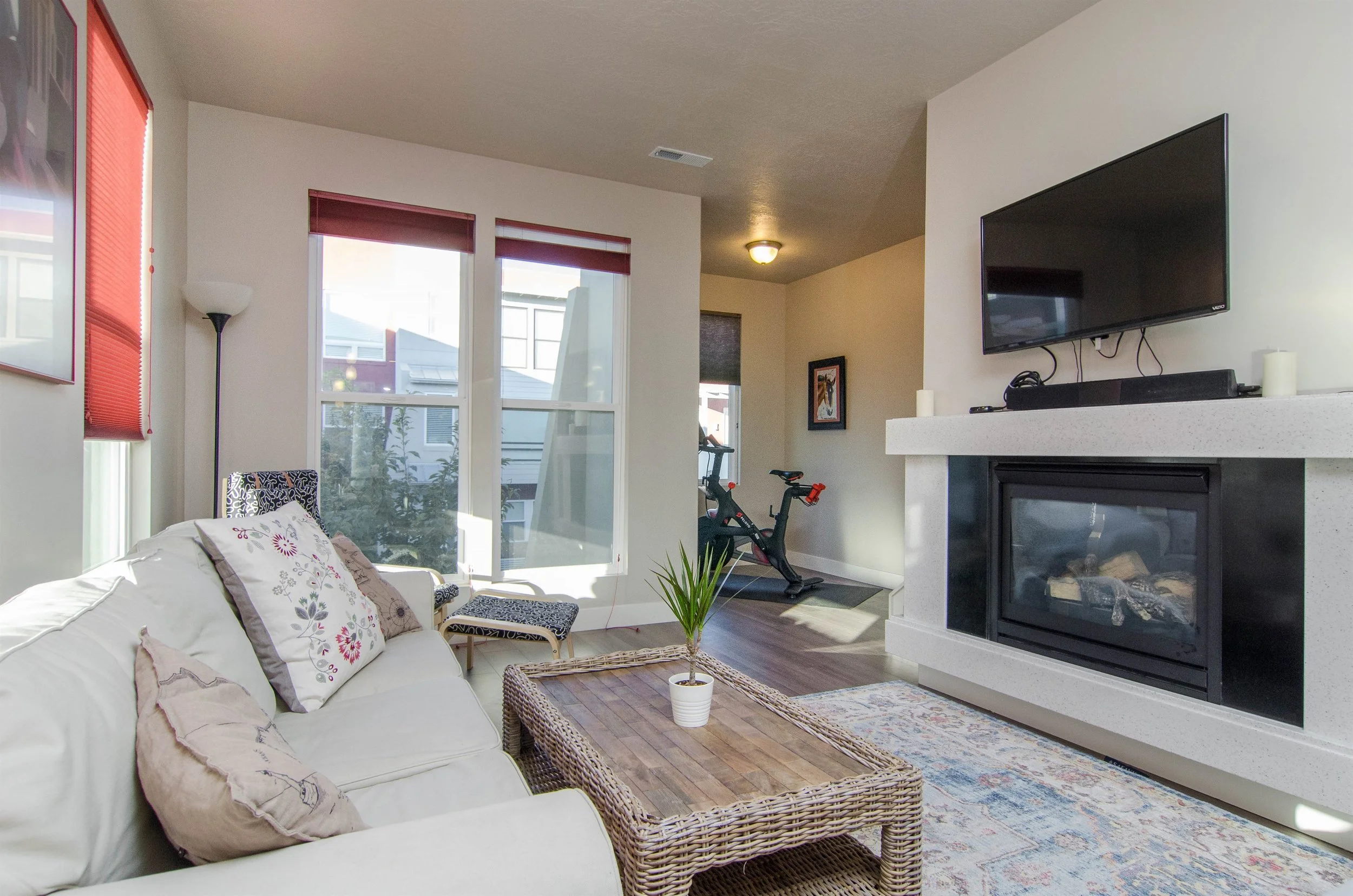 007_Living Room .jpg