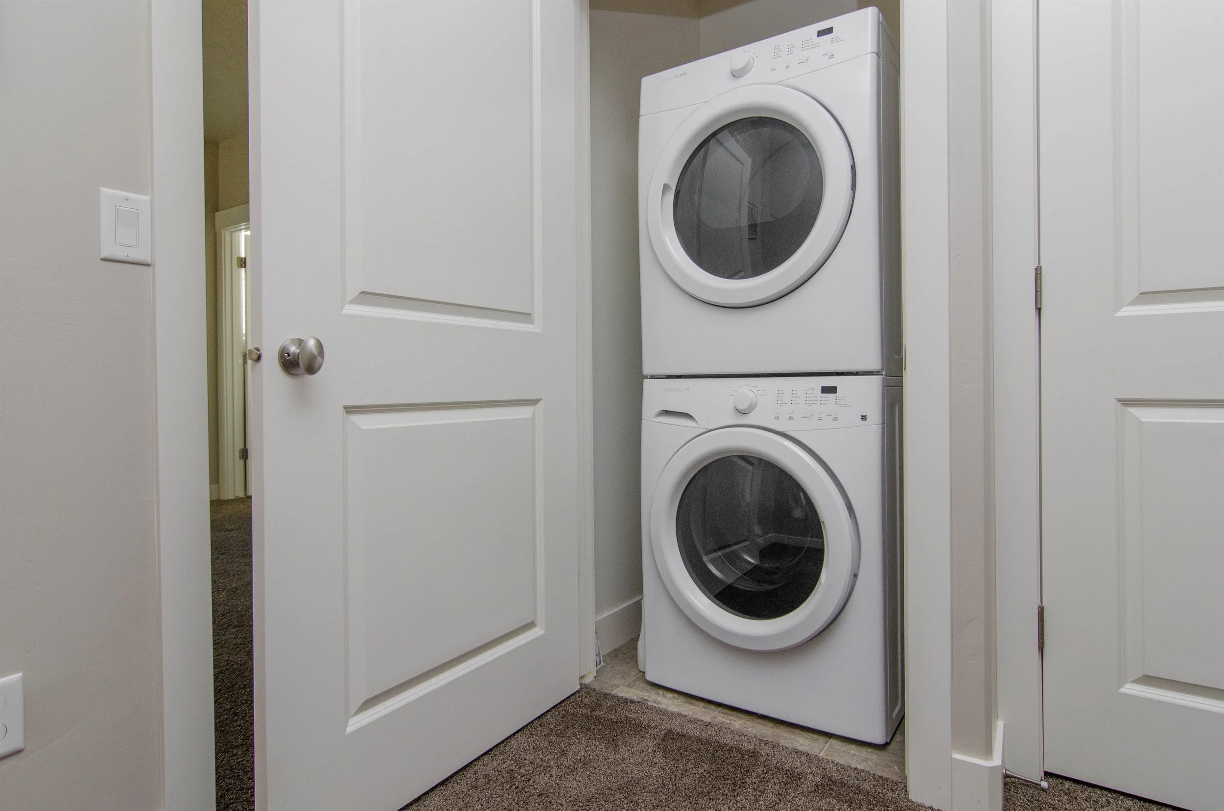 022_Laundry .jpg
