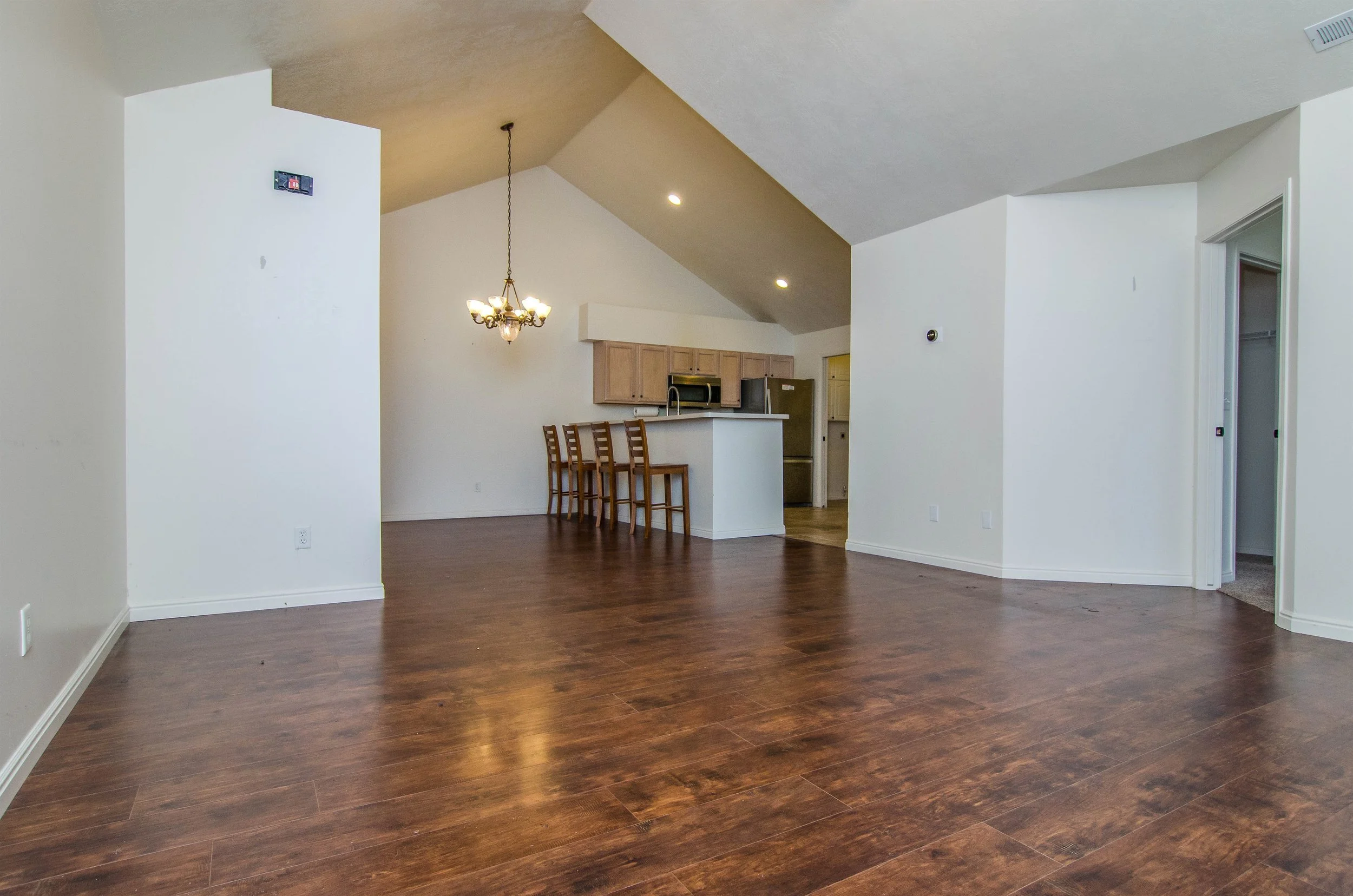 006_Great Room .jpg